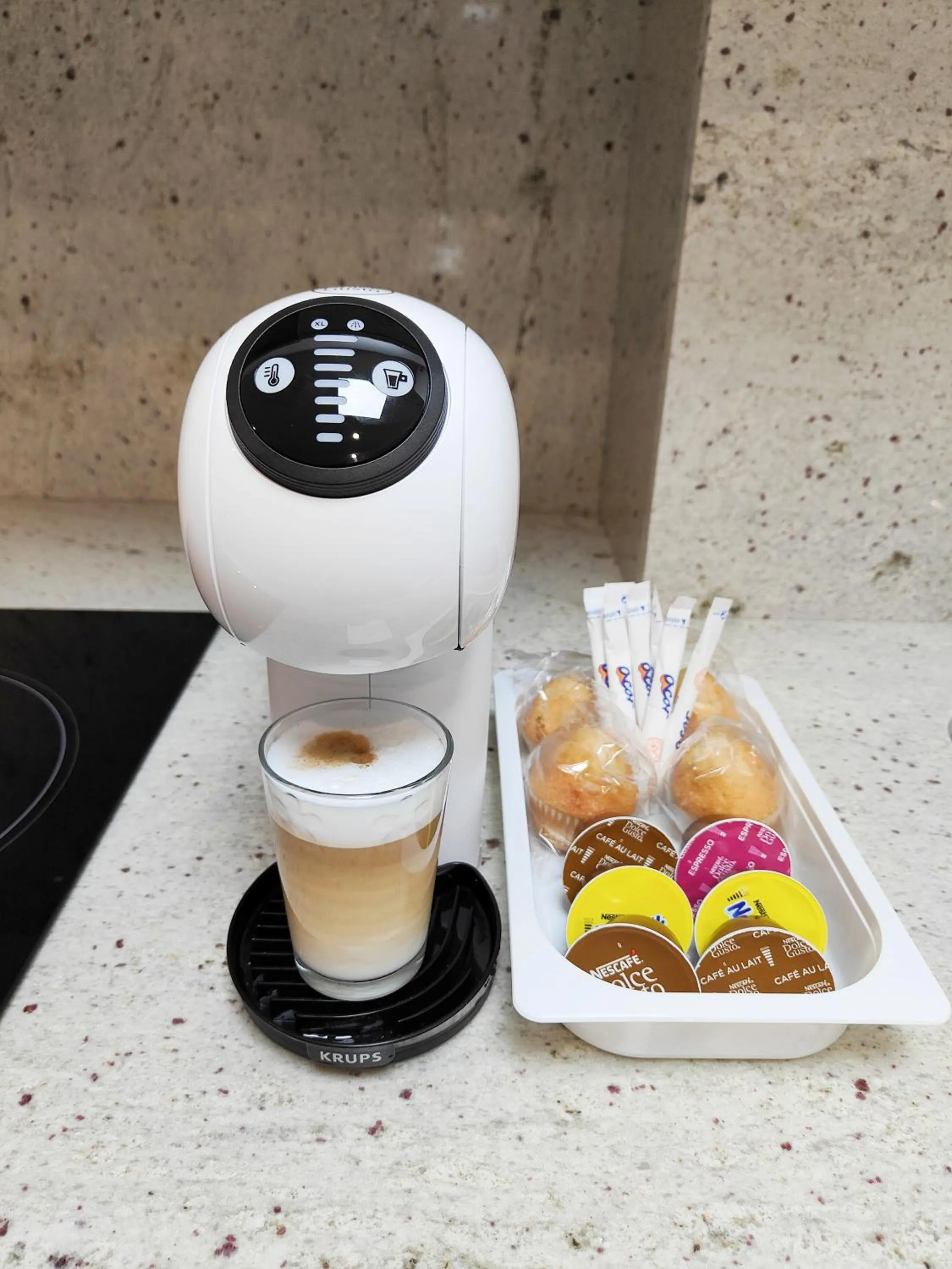 Coffee/tea facilities in Apartamentos Centro Oviedo Caveda