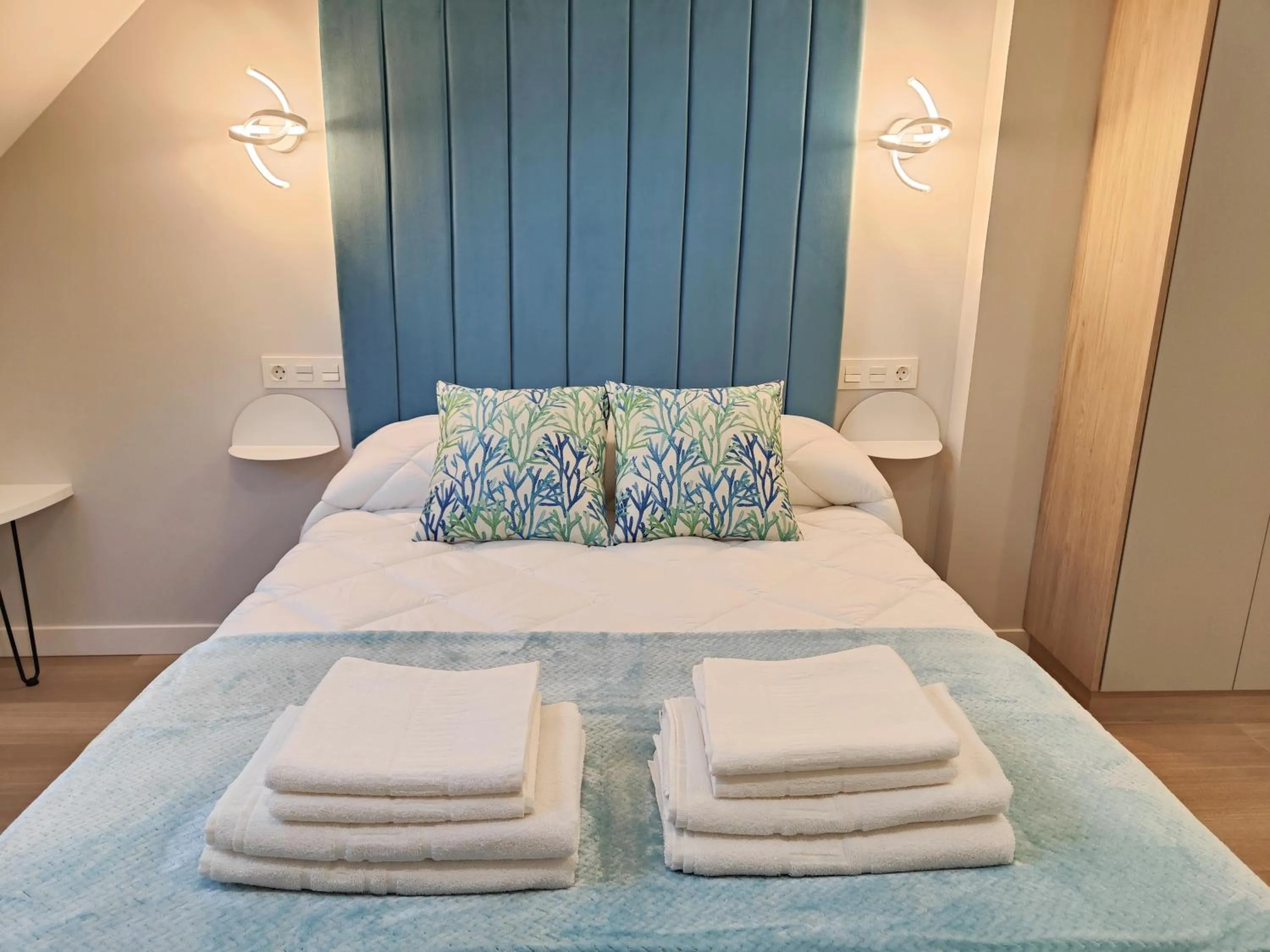 Bed in Apartamentos Centro Oviedo Caveda