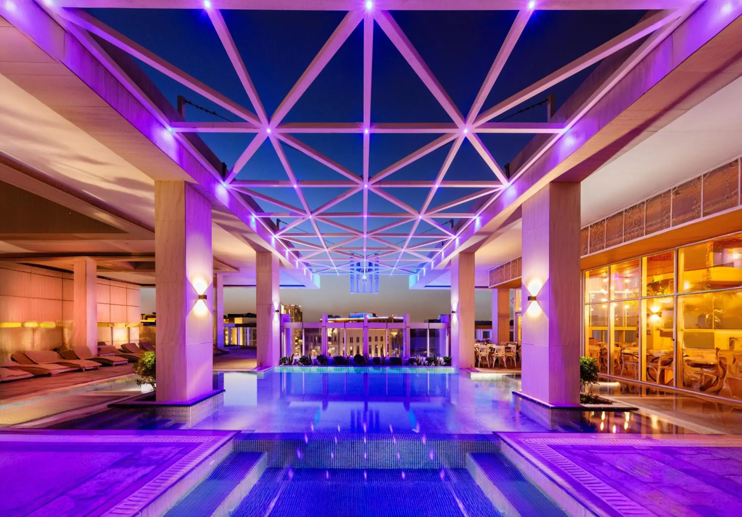 Swimming pool in Millennium Place Doha Swimming pool in Millennium Place Doha