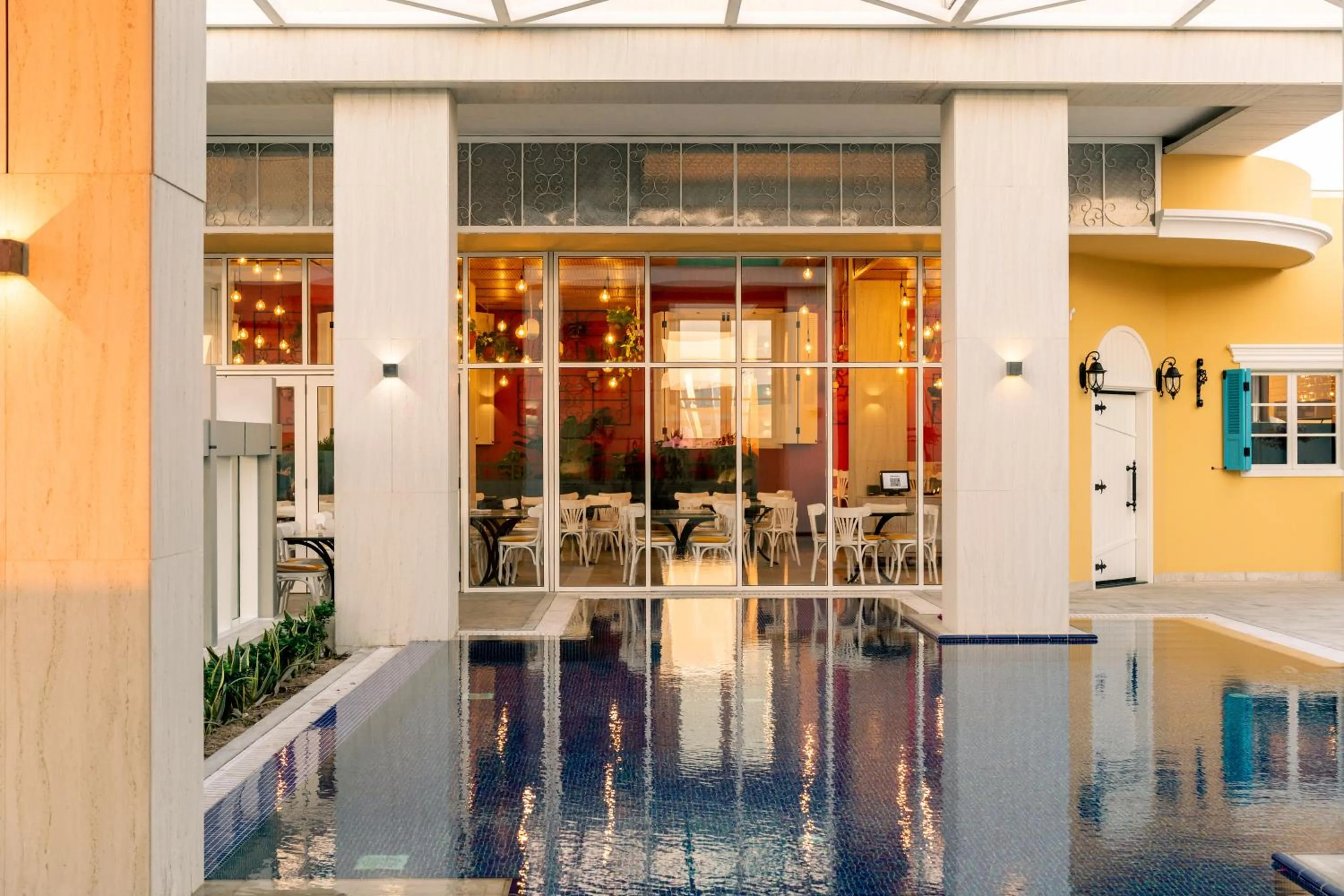 Restaurant/places to eat in Millennium Place Doha