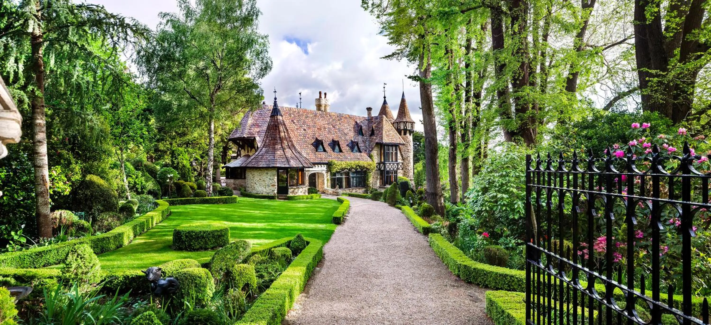 Thorngrove Manor