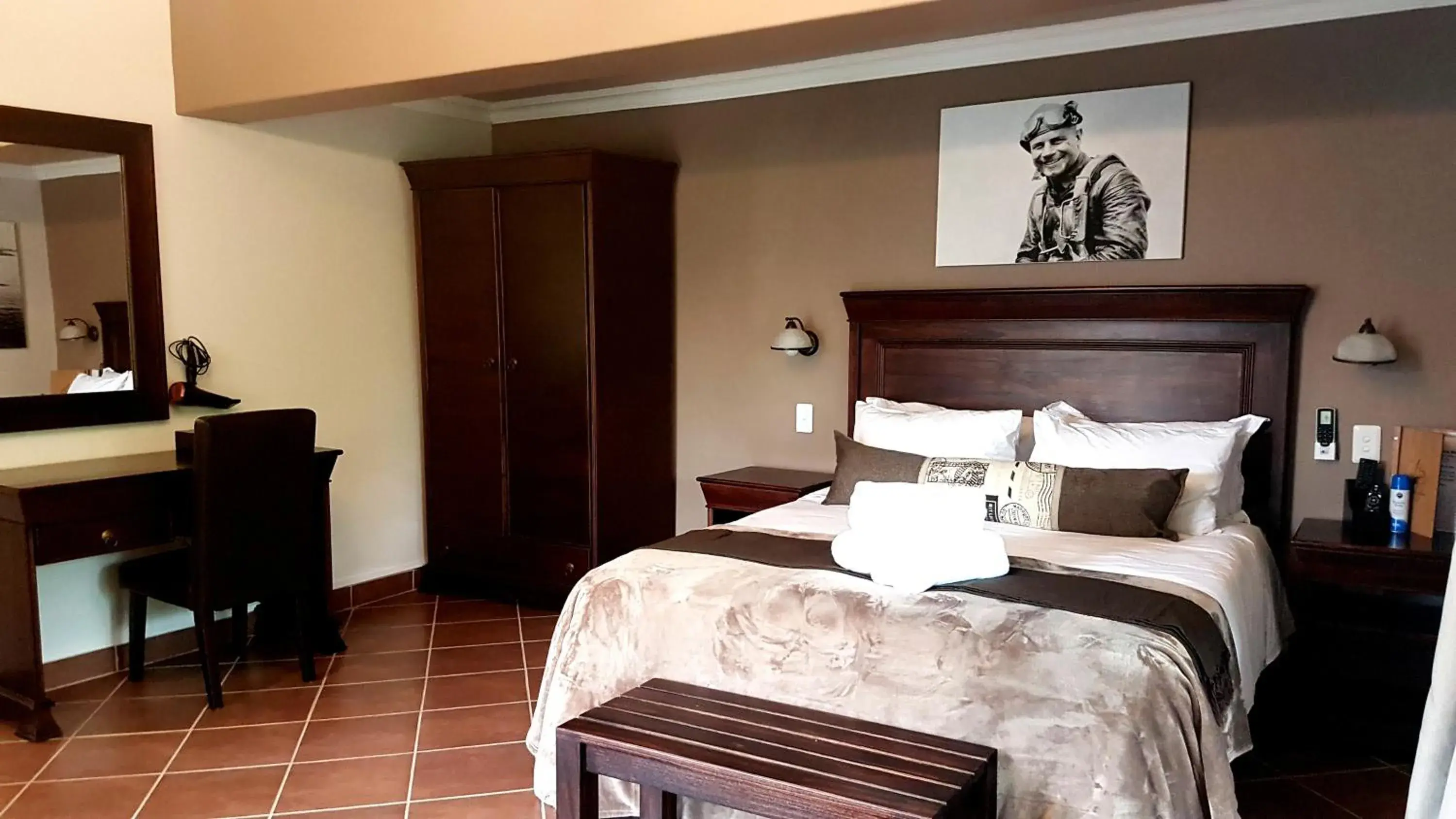 Bedroom, Bed in Barnstormers Rest Bedroom, Bed in Barnstormers Rest