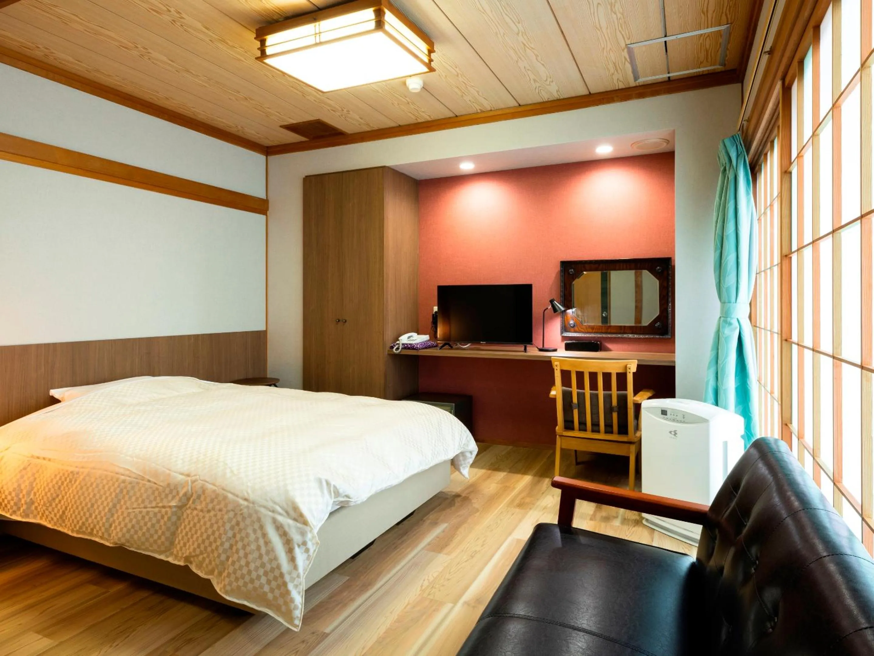 Photo of the whole room, Bed in Hotel Sunvalley Izunagaoka Main Building