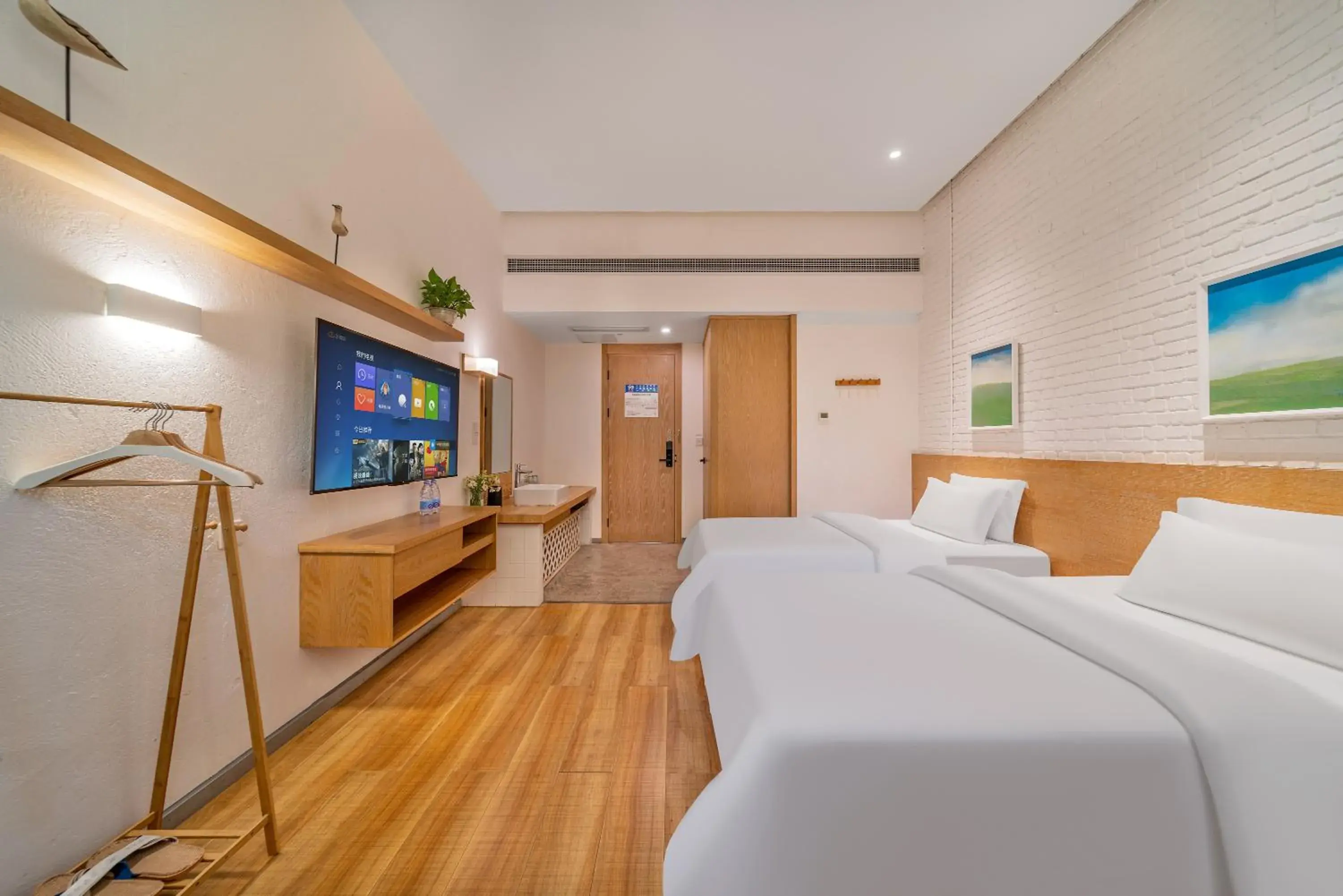 Courtyard Twin Room in Wuyu Hotel Chongqing Southwest University & Jialing Riverside Courtyard Twin Room in Wuyu Hotel Chongqing Southwest University & Jialing Riverside
