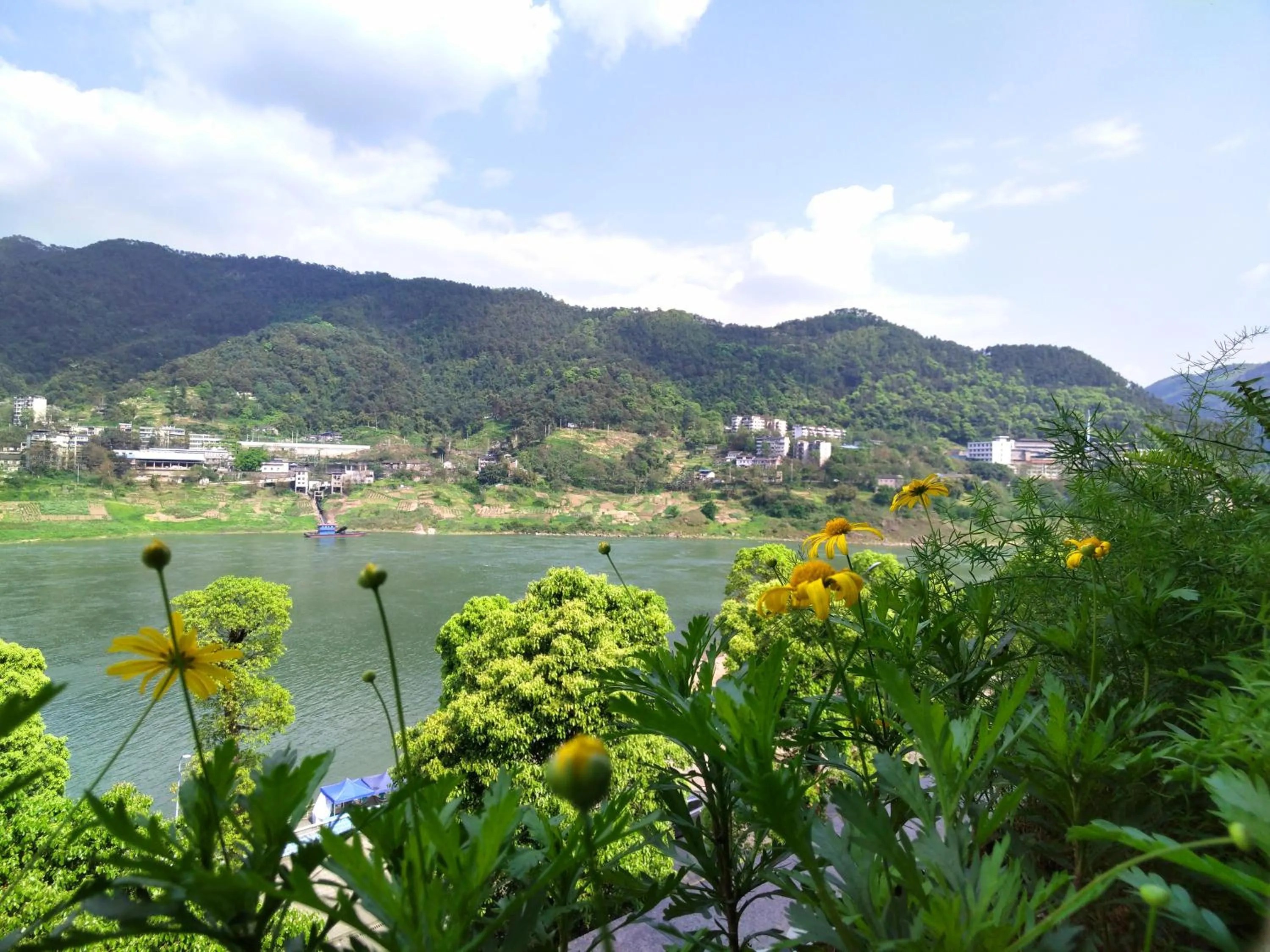 River view in Wuyu Hotel Chongqing Southwest University & Jialing Riverside