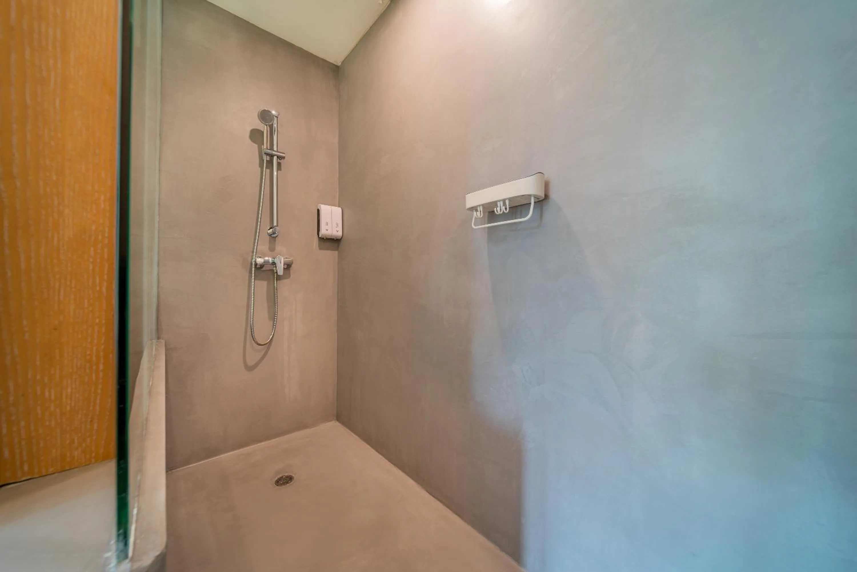 Shower in Wuyu Hotel Chongqing Southwest University & Jialing Riverside