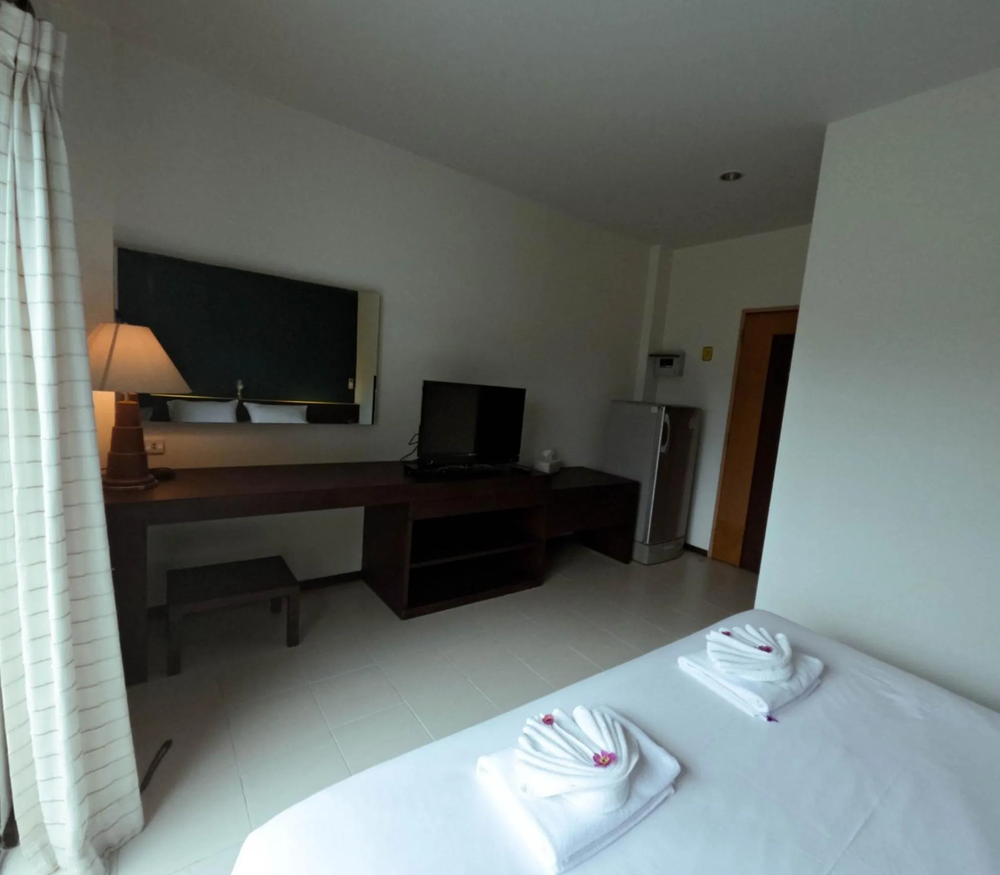 Photo of the whole room in Le Ranong Bistro Hotel