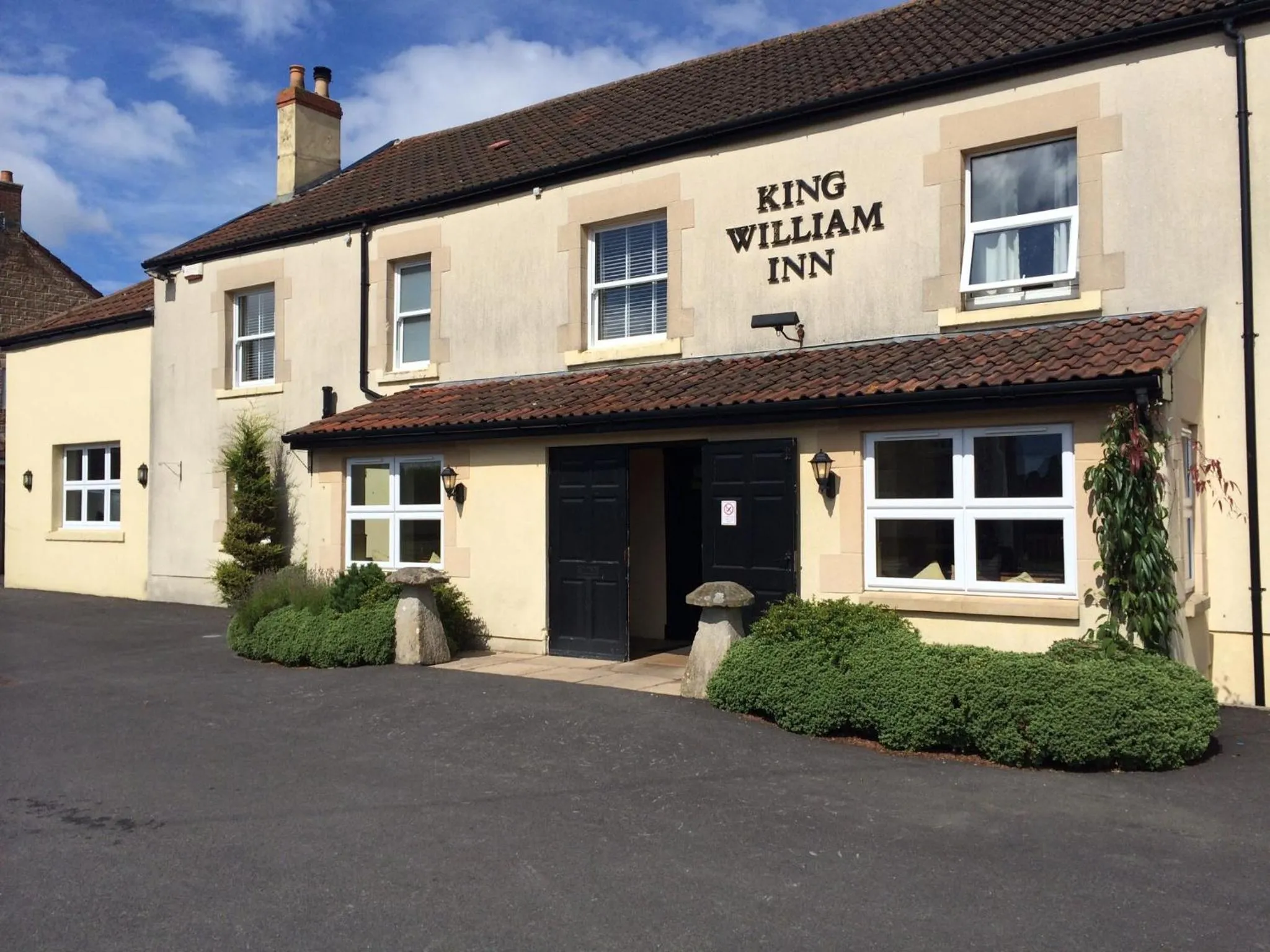 Facade/entrance in King William IV