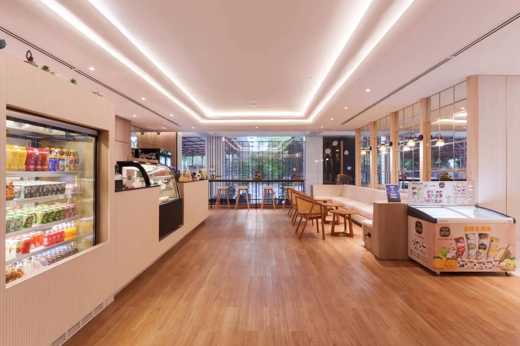 Property building in Shenzhen Tower Hotel Bangkok