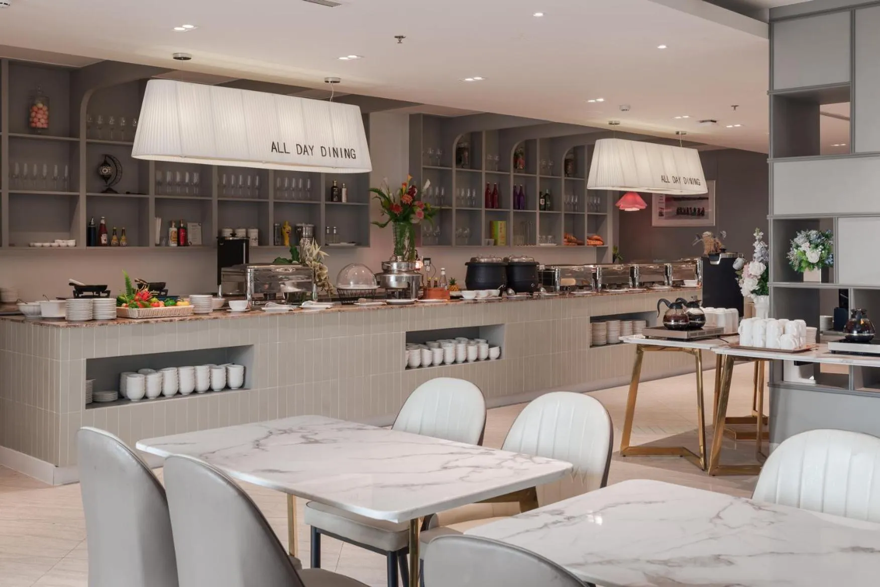 Restaurant/places to eat in Shenzhen Tower Hotel Bangkok