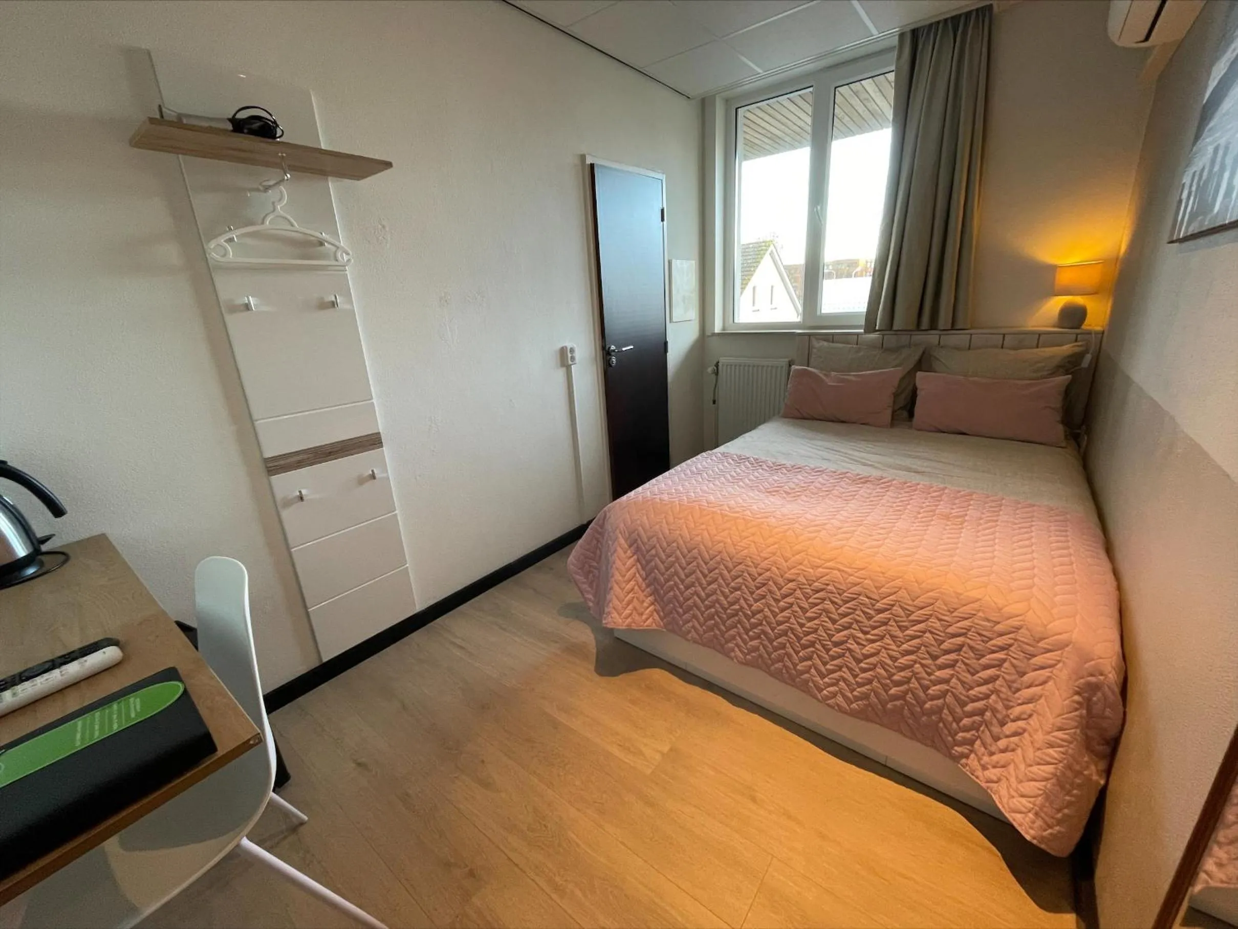 Photo of the whole room, Bed in Hotel Rooms