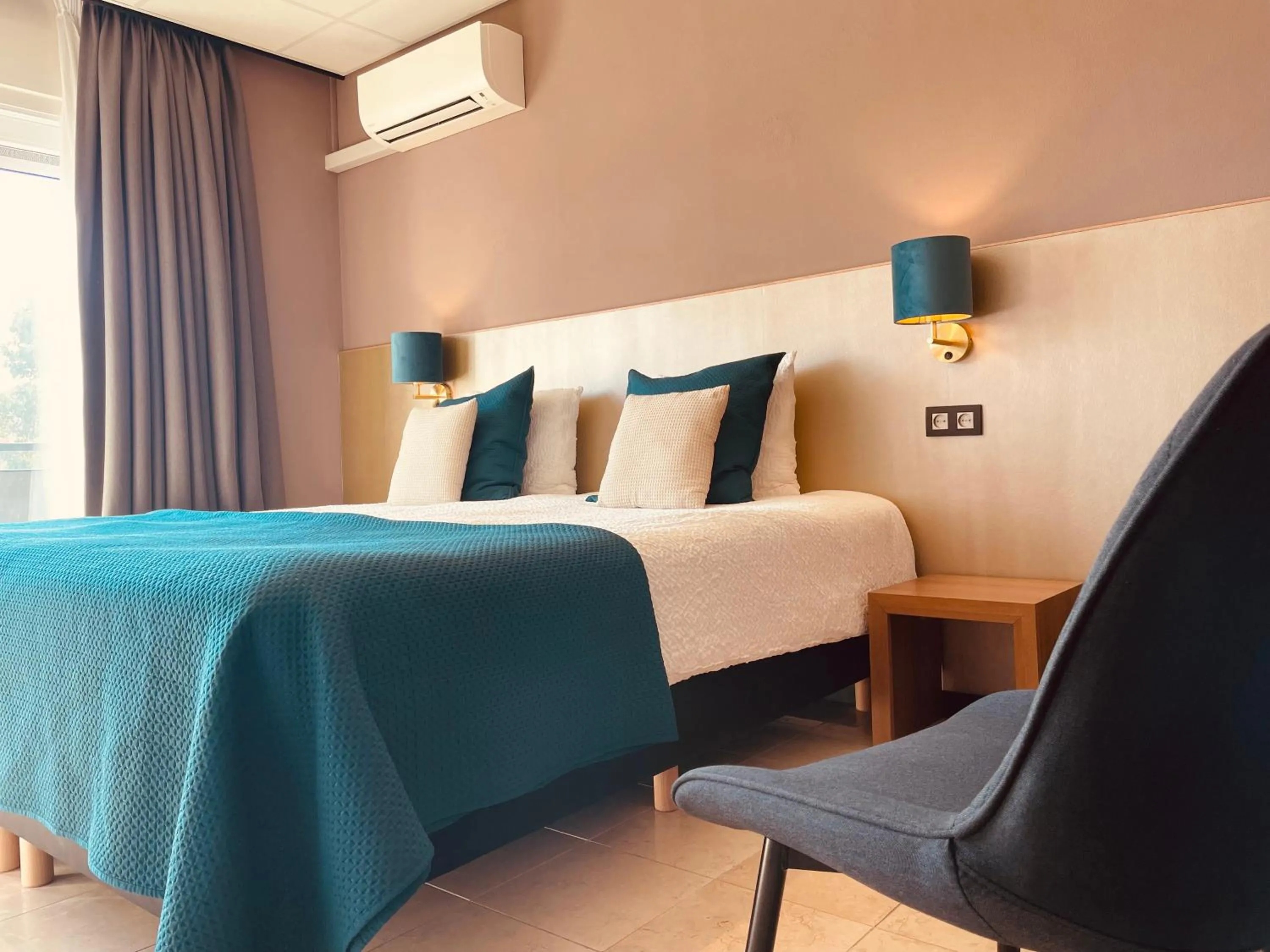 Bed in Hotel Rooms