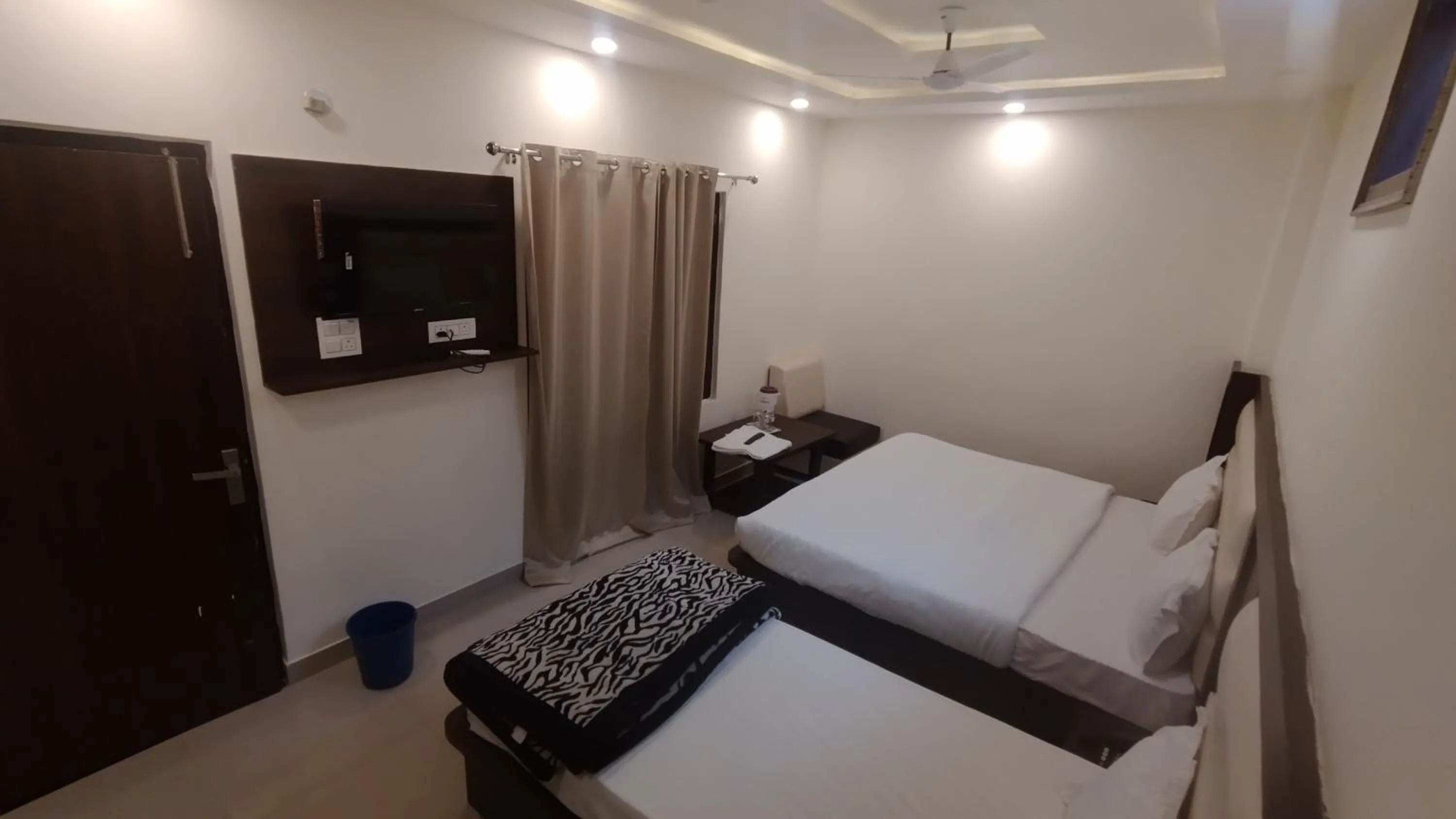 Bedroom, Bed in G L Palace