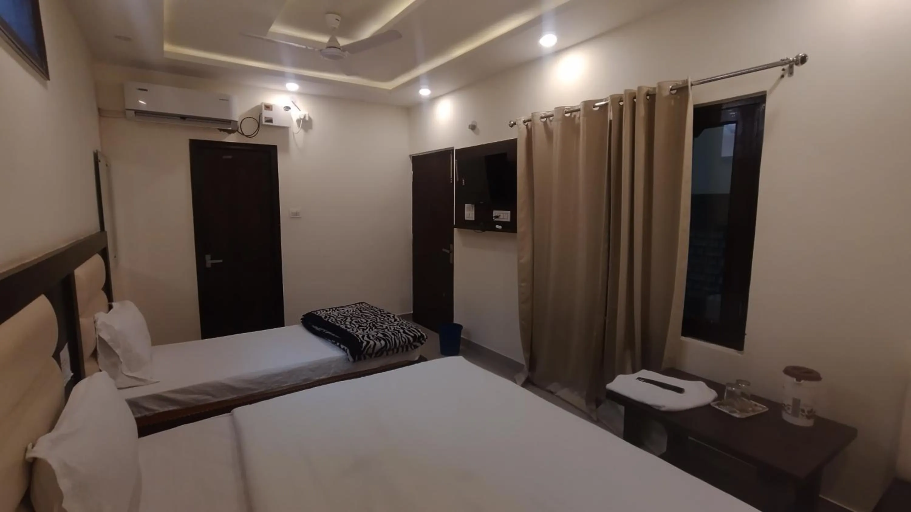 Bedroom, Bed in G L Palace