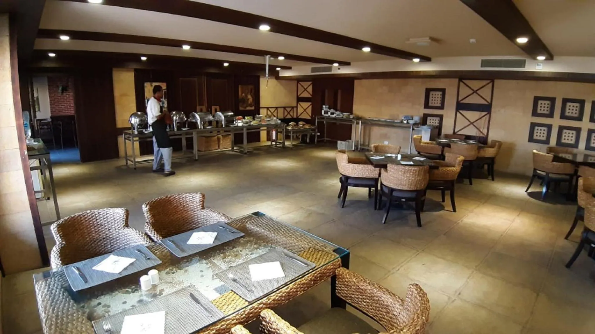 Restaurant/places to eat in Panacea Suites Hotel