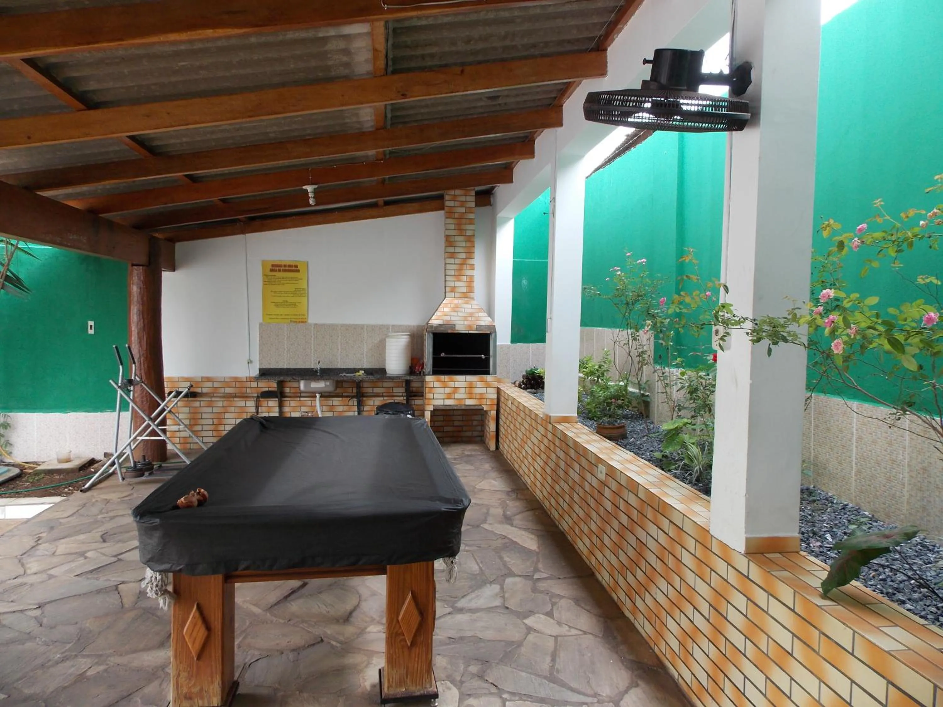 Communal lounge/ TV room in Hotel Los Angeles