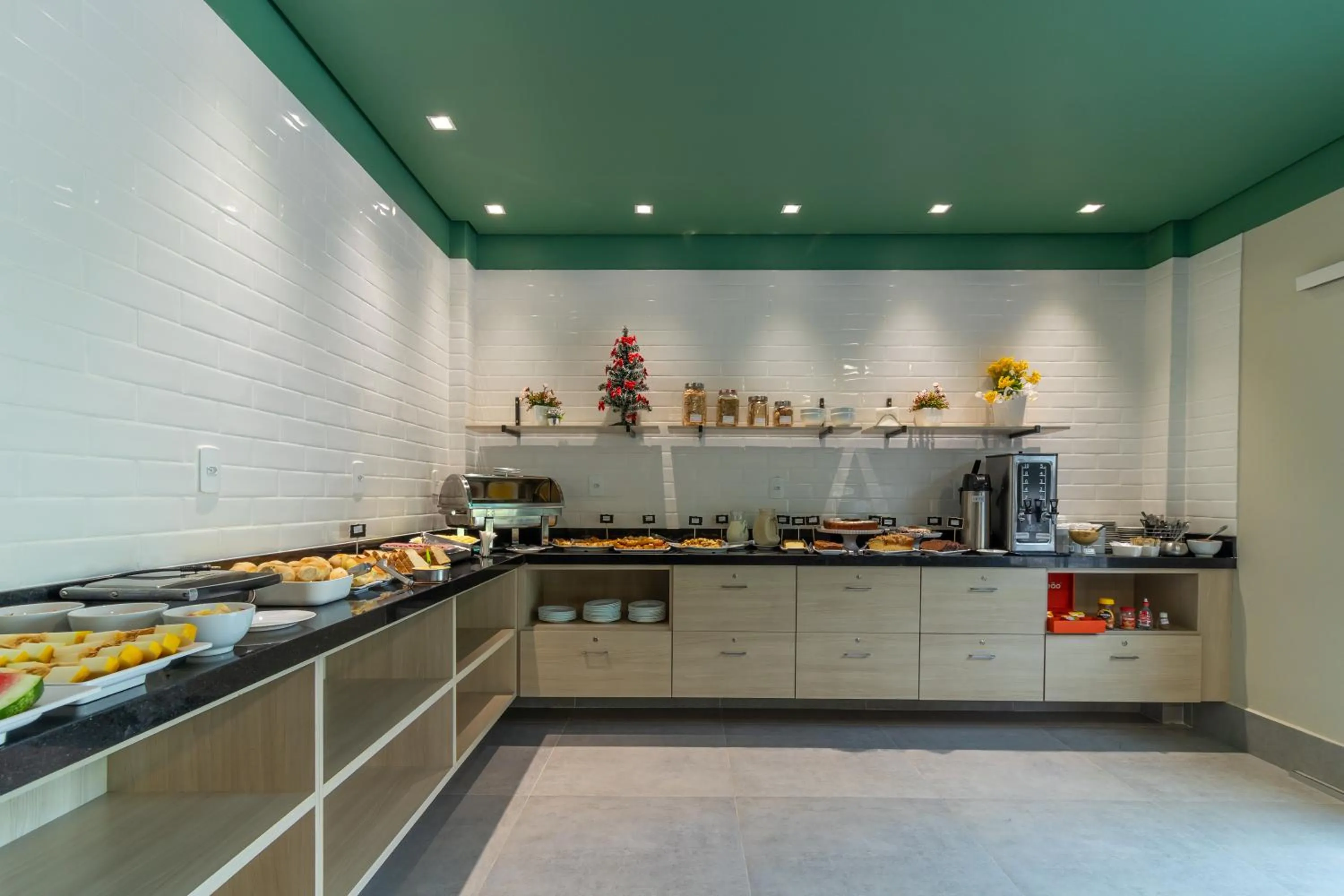 Kitchen or kitchenette in Hotel Los Angeles