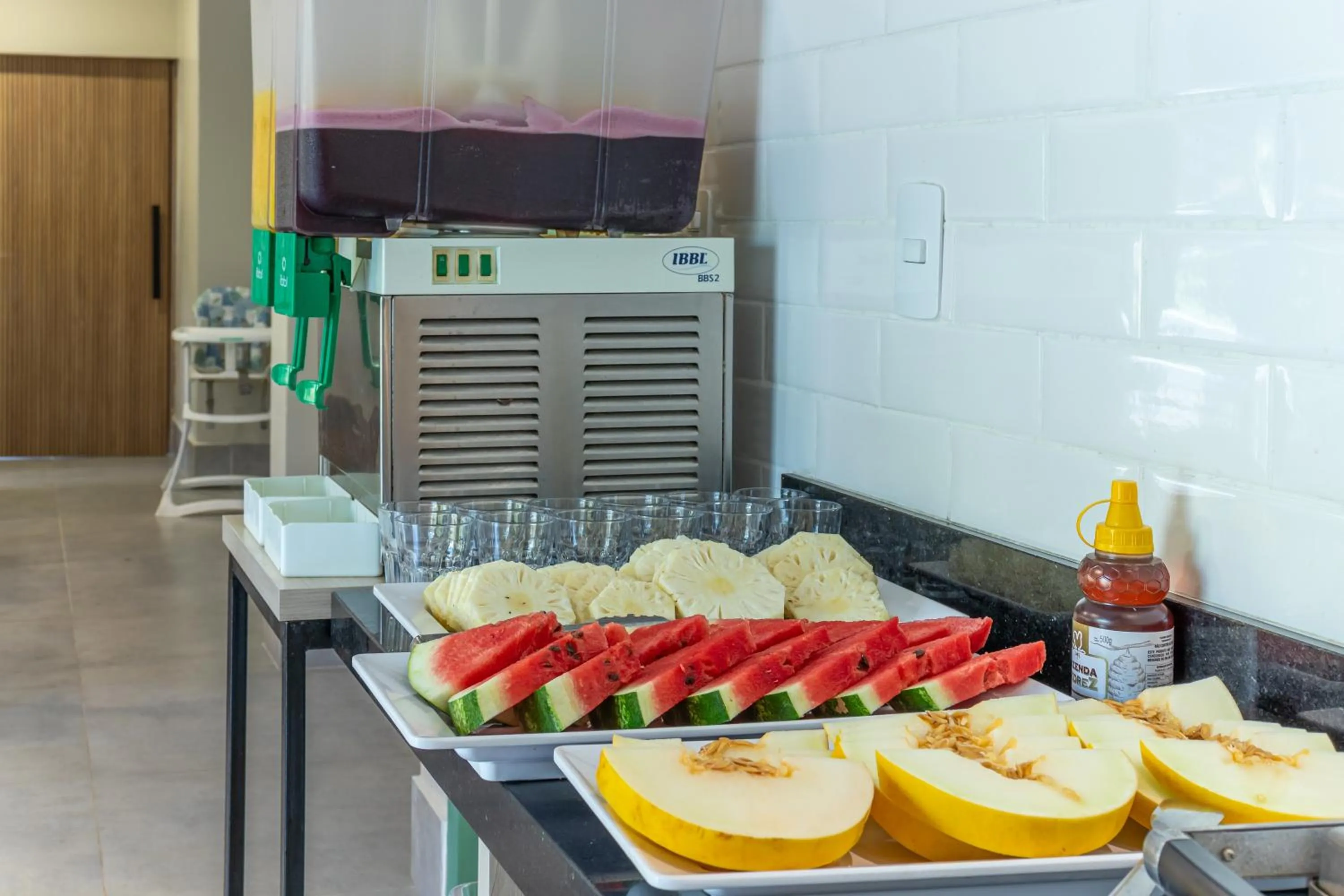 Food and drinks in Hotel Los Angeles