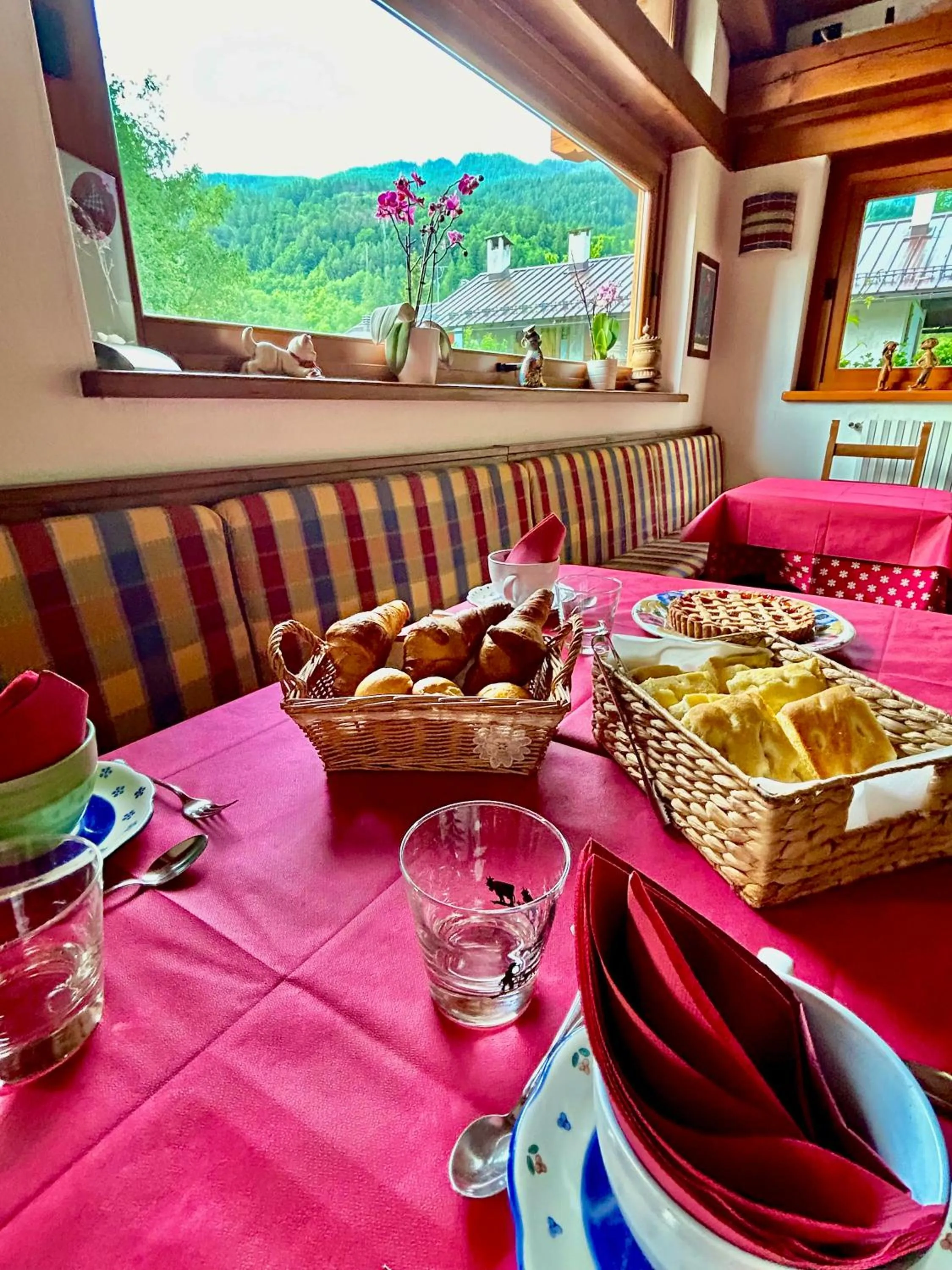 Italian breakfast in HOTEL LA NIGRITELLA