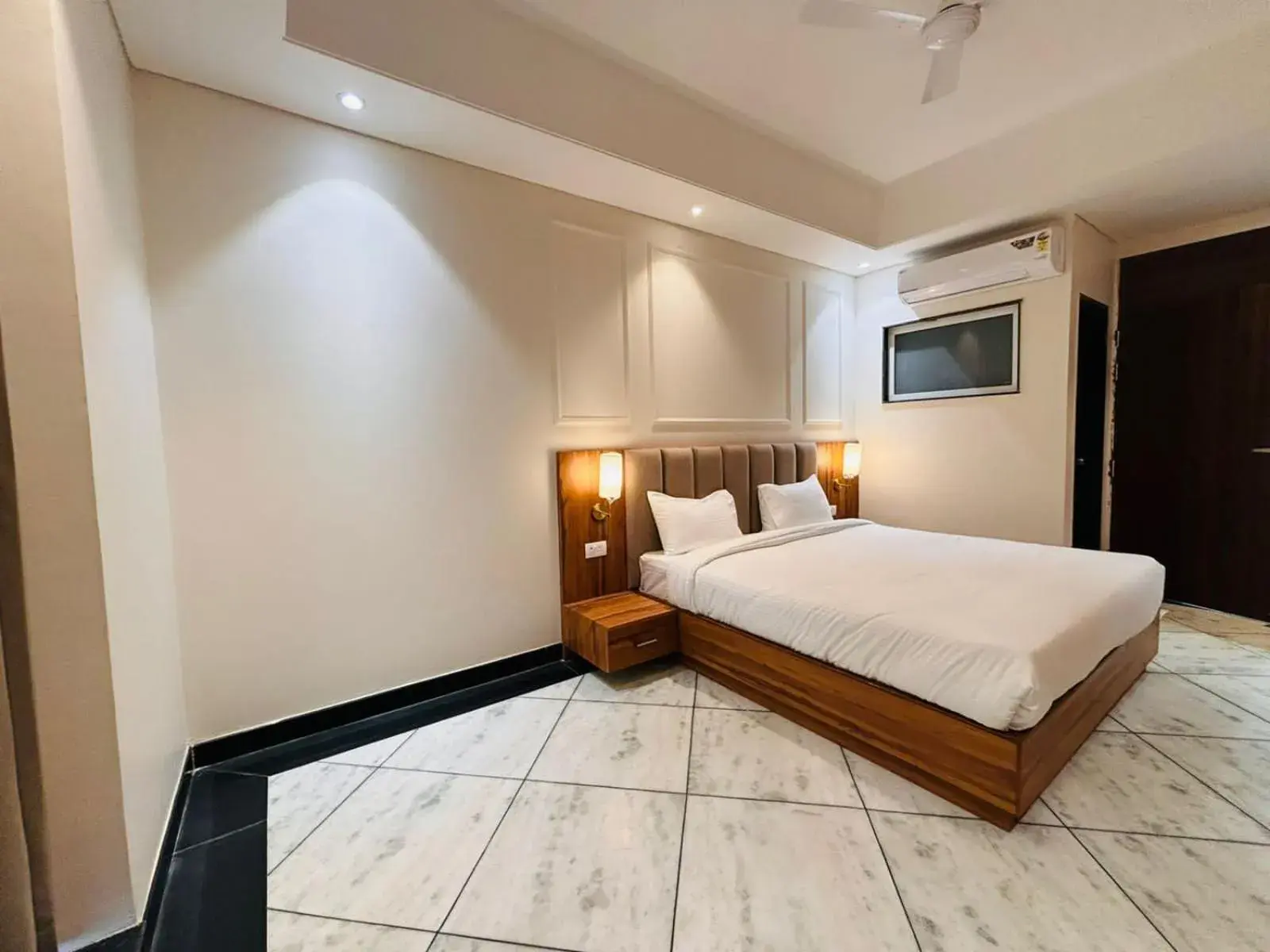 Bed in Jaipur Hotel Saaj Mansion Bed in Jaipur Hotel Saaj Mansion