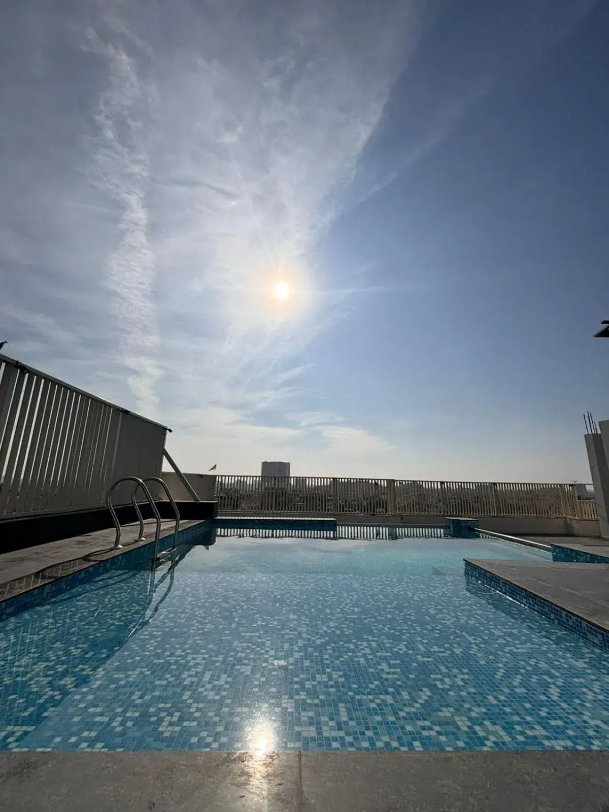 Pool view in Jaipur Hotel Saaj Mansion Pool view in Jaipur Hotel Saaj Mansion