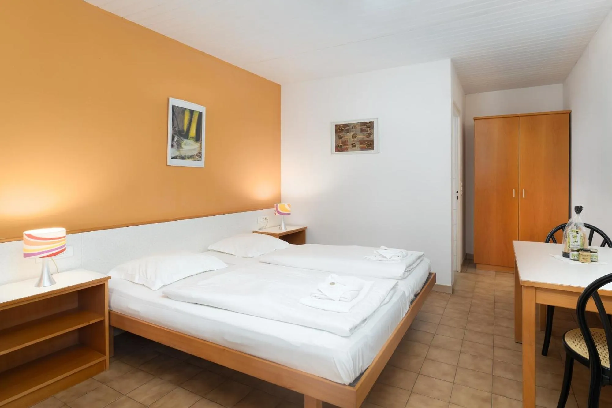 Photo of the whole room, Bed in Feriendorf zum störrischen Esel