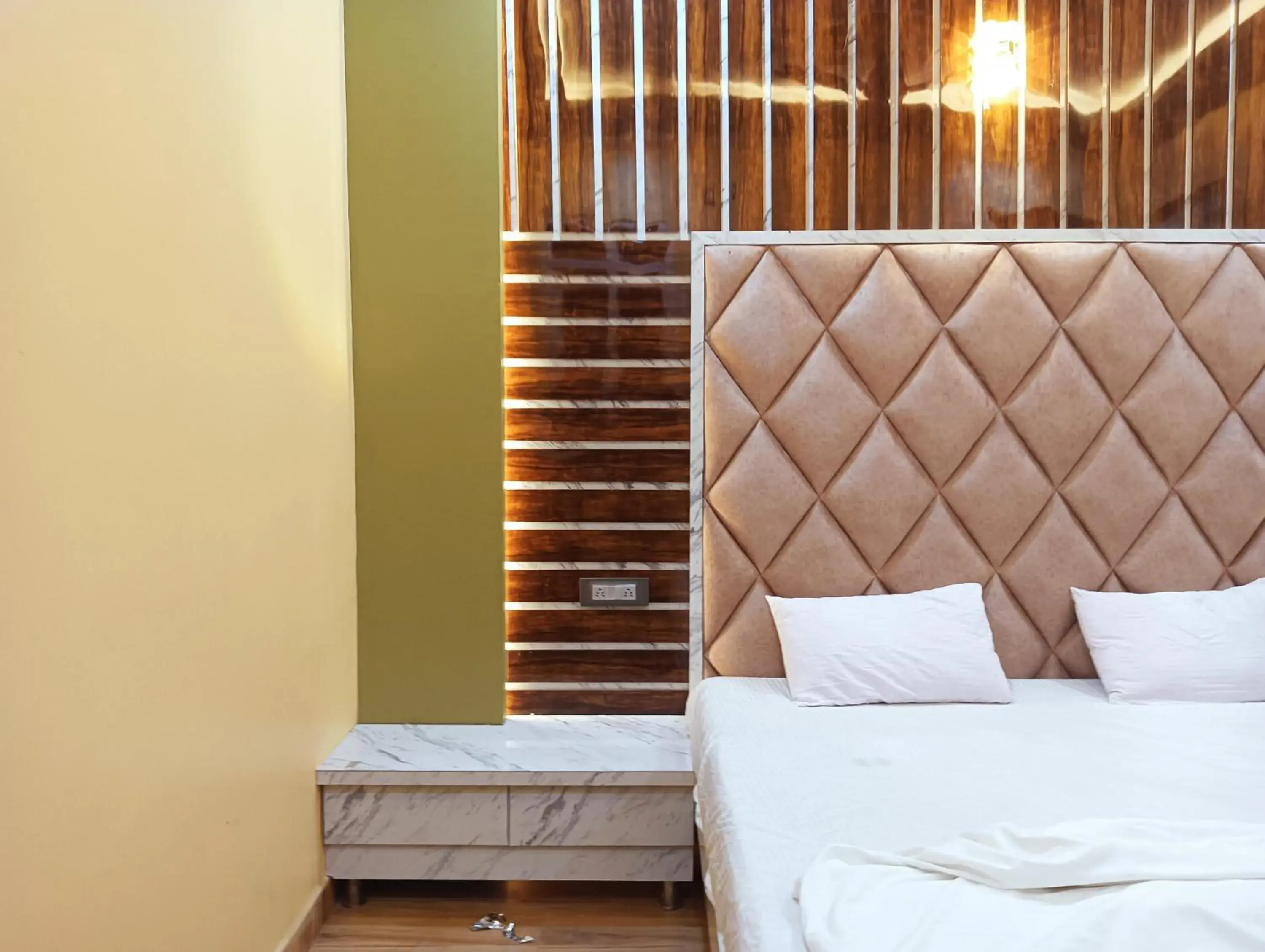 Bed in Hotel Ashok Vihar Bed in Hotel Ashok Vihar