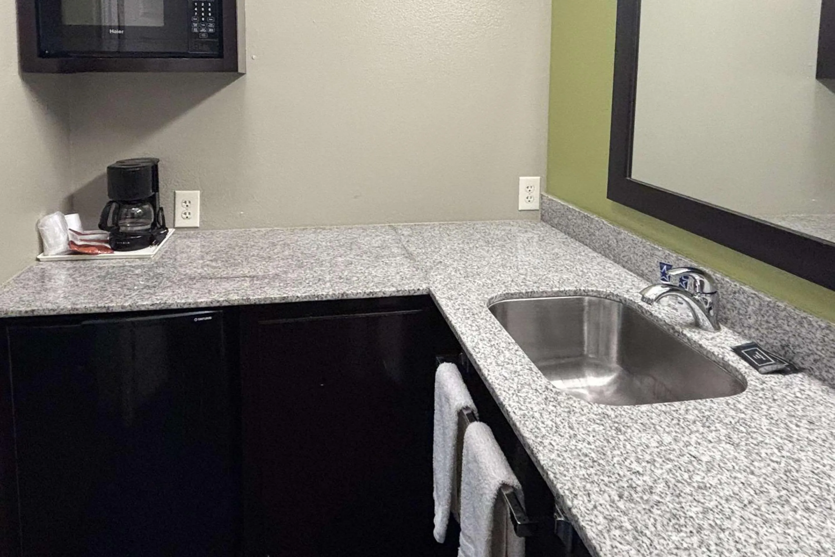 Bedroom in Rodeway Inn