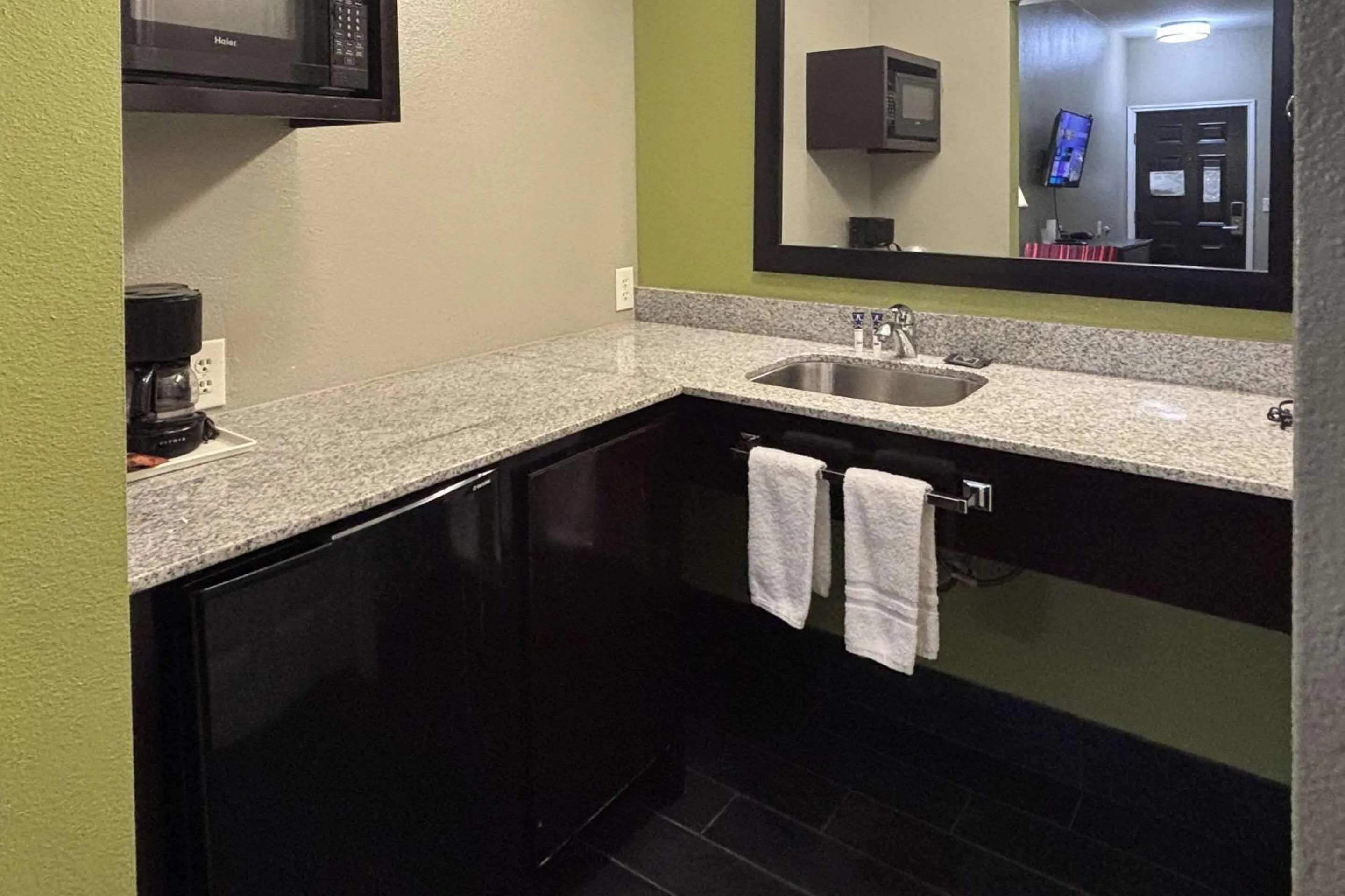 Bedroom in Rodeway Inn