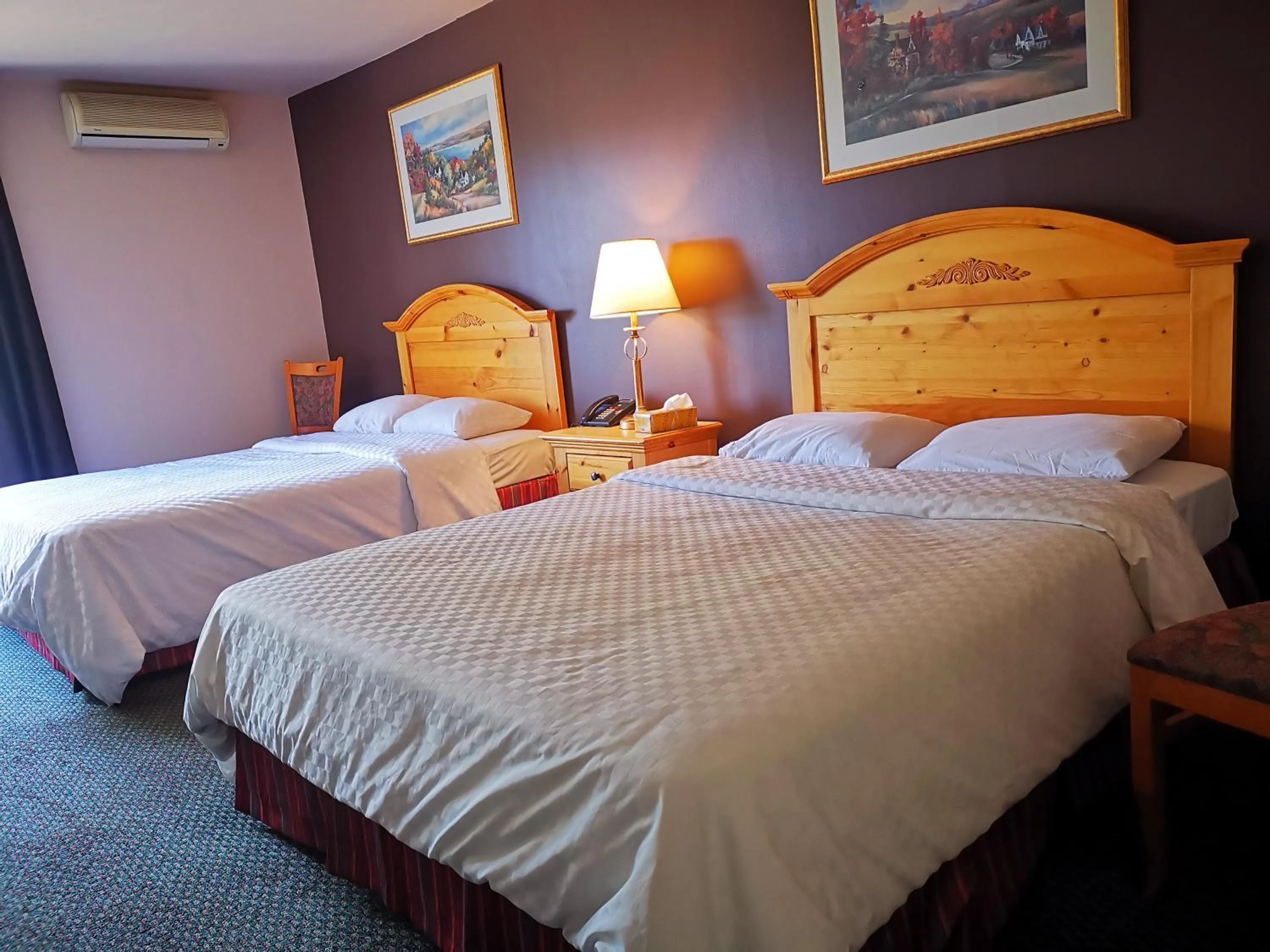 Photo of the whole room, Bed in Hotel Alila