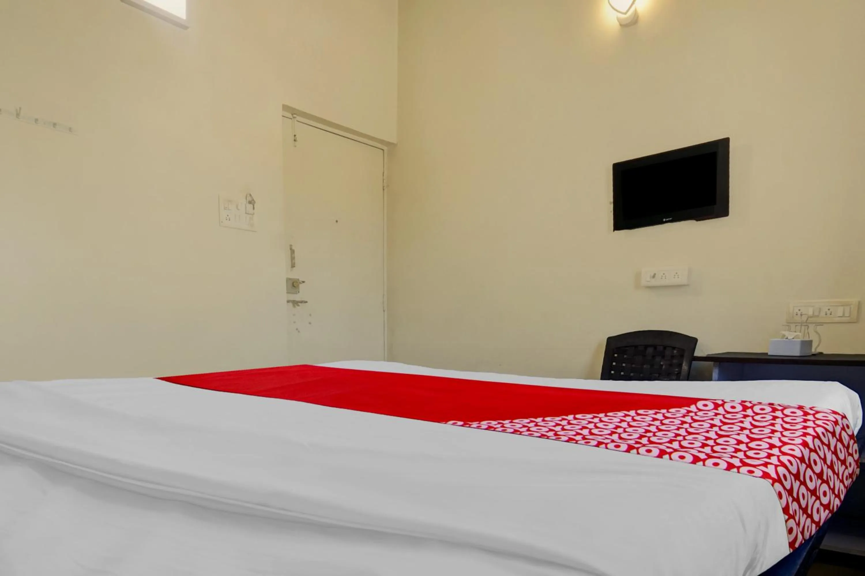 Bedroom, Bed in Hotel O Happy Homely Stay