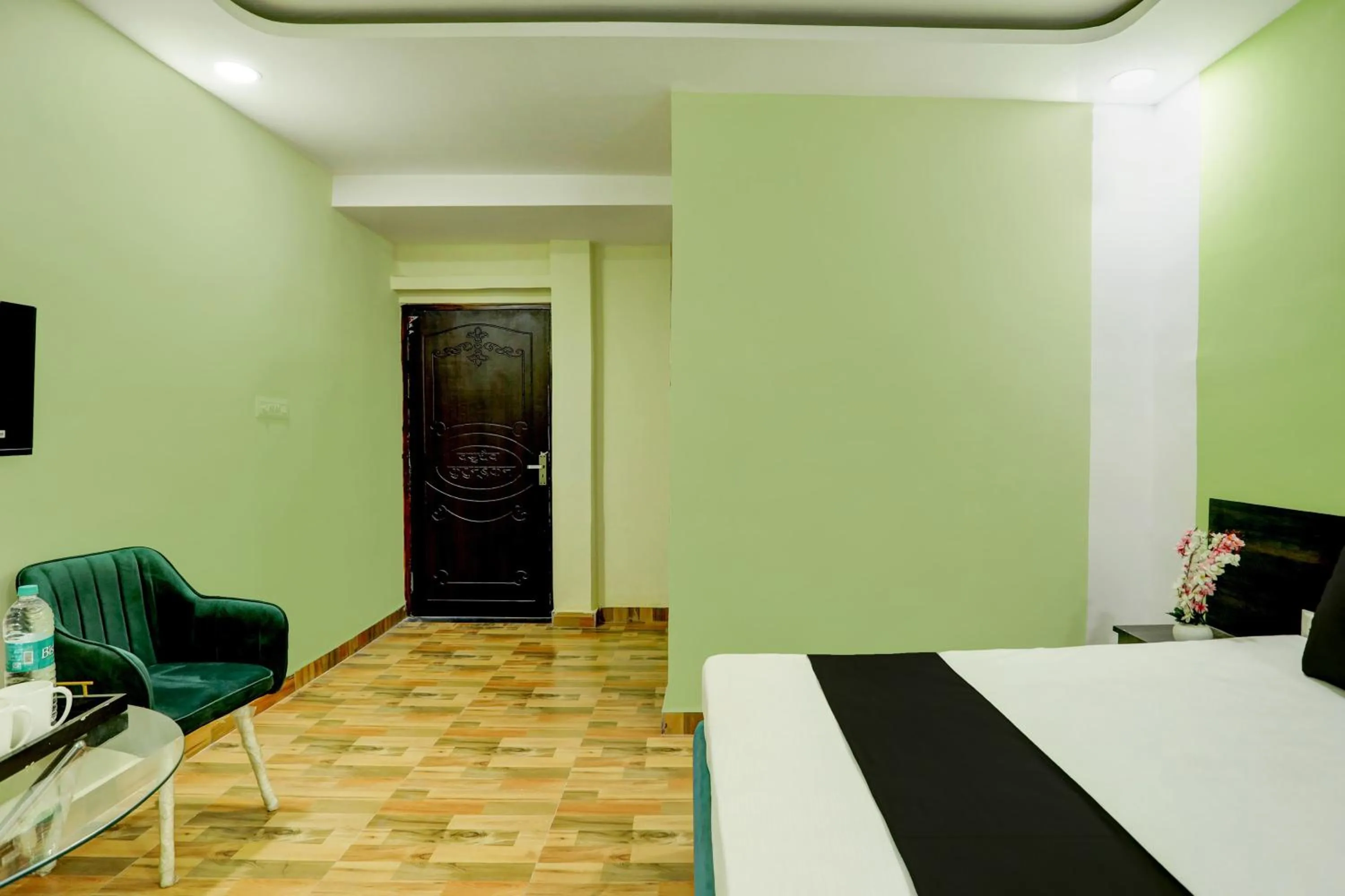 Bedroom, Bed in Hotel O Raisi Residency Hotel