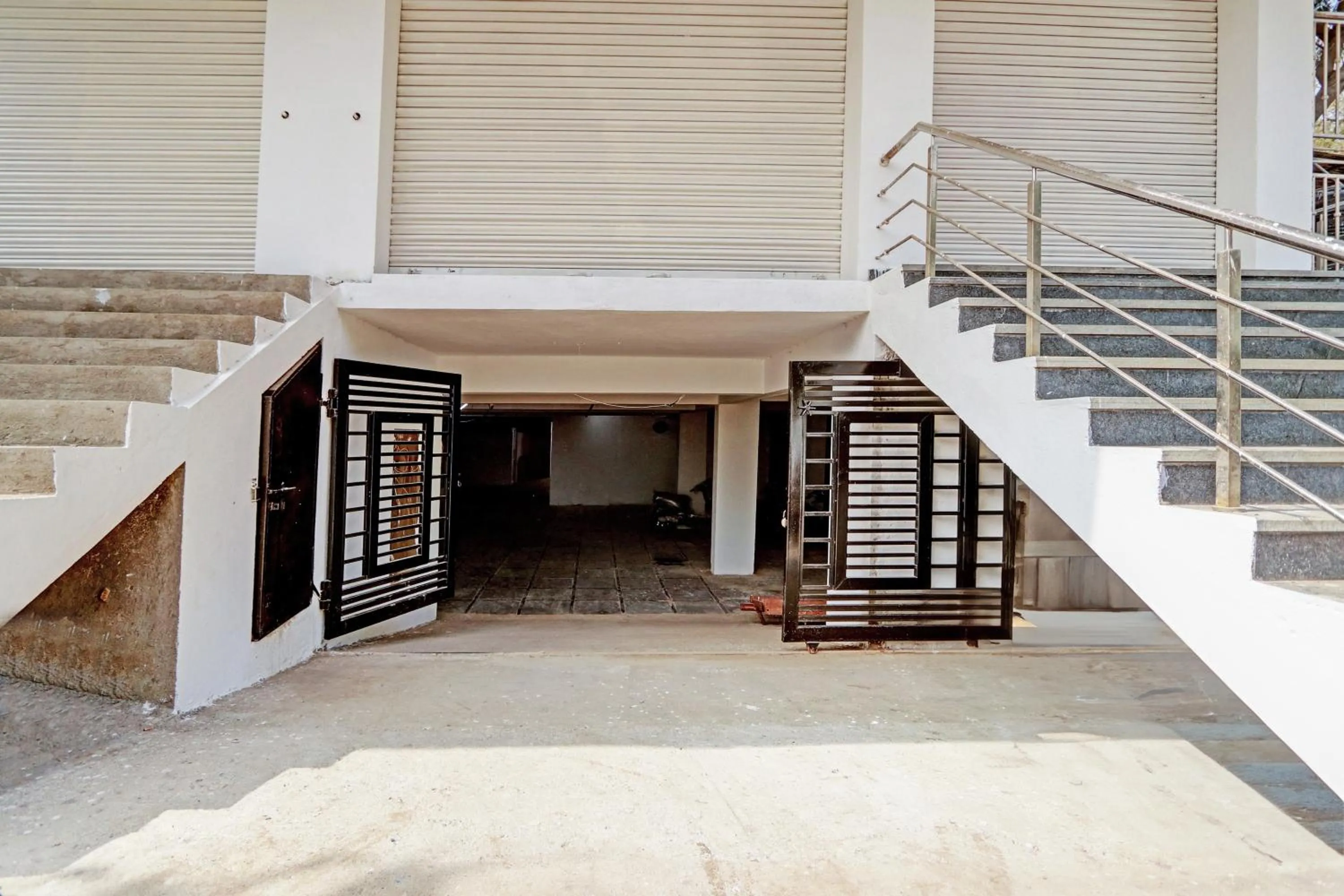 Facade/entrance in Hotel O Sriman Stay Inn