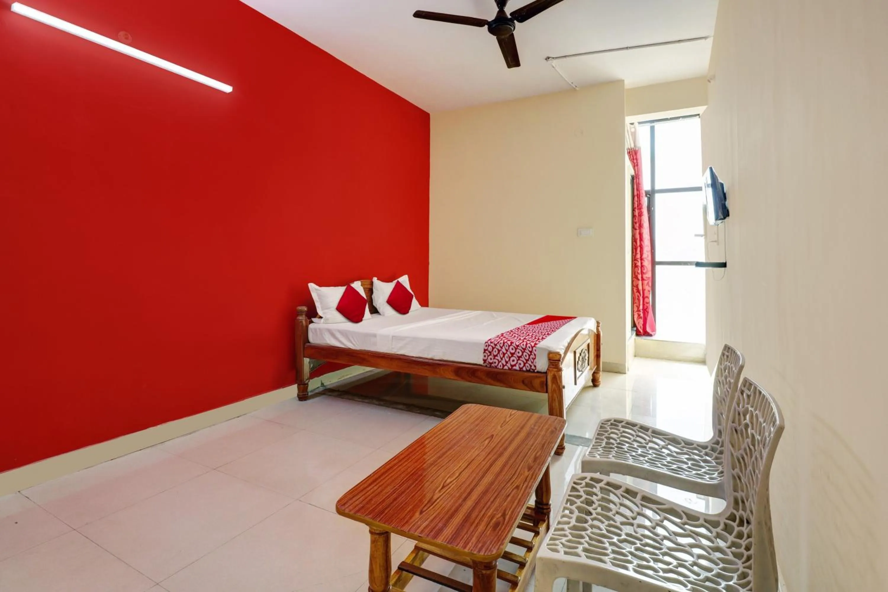 Bedroom, Bed in Hotel O S.L.V Boarding & Lodging