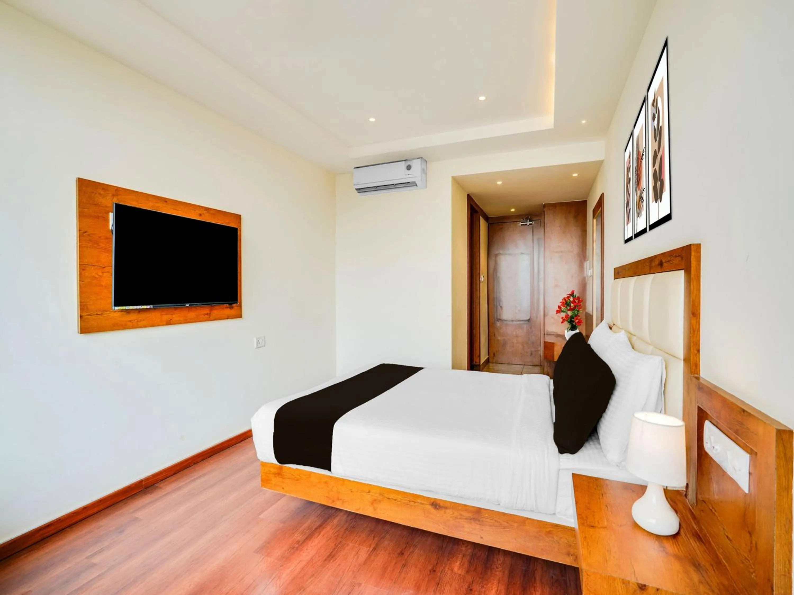 Bedroom, Bed in Super Townhouse Ramamurthy Nagar West Formerly Phoenix Hotel