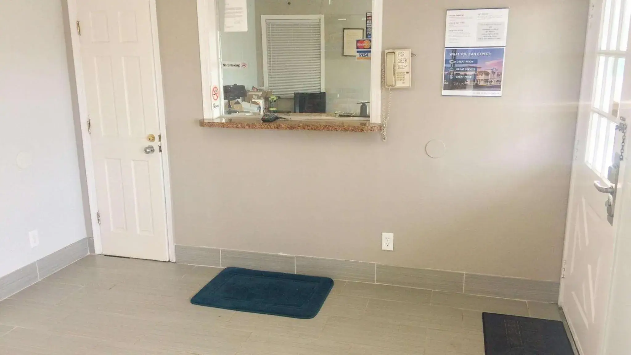 Lobby or reception in Motel 6 Newport News, VA – Fort Eustis Lobby or reception in Motel 6 Newport News, VA – Fort Eustis