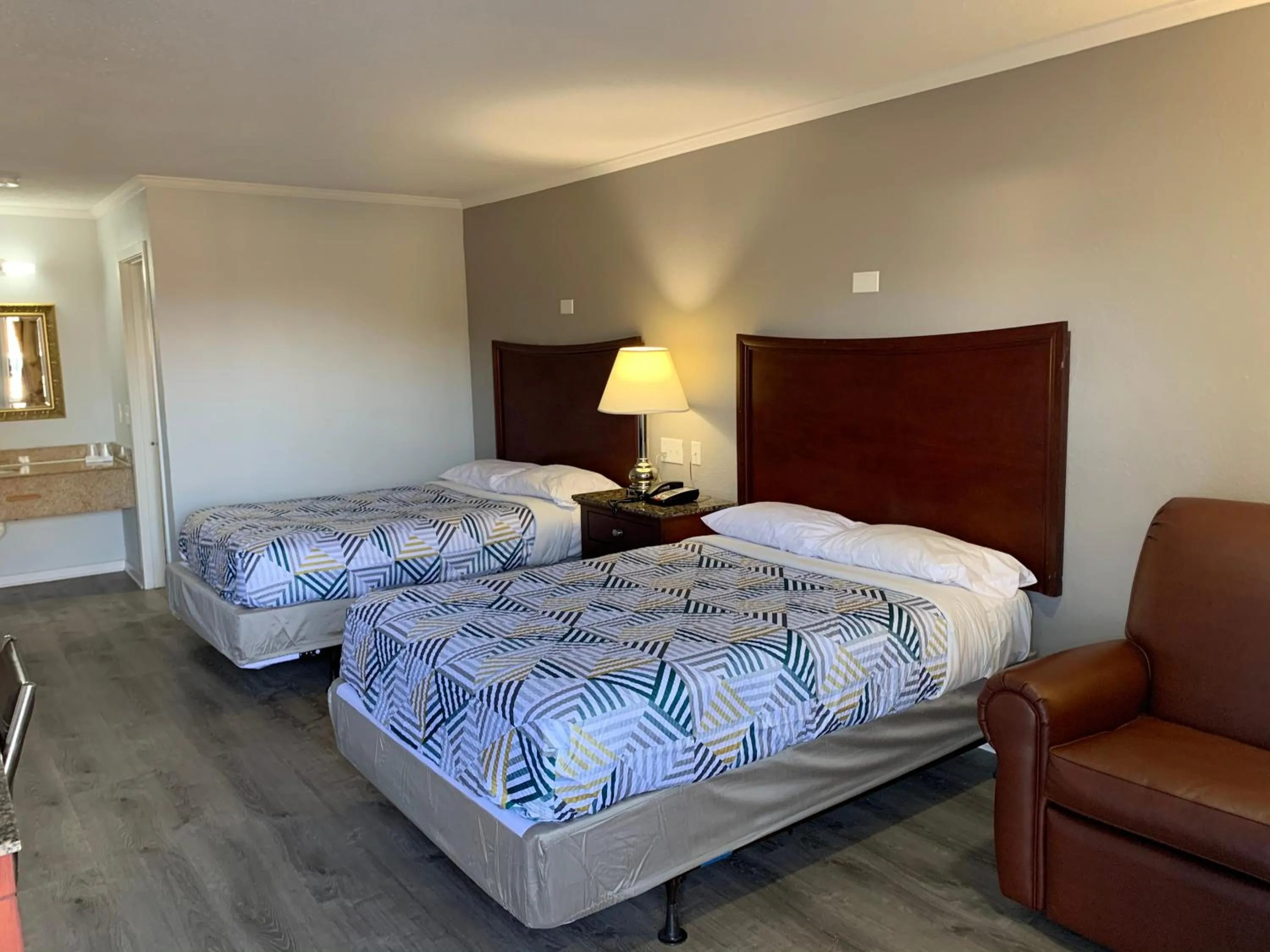 Bed in Motel 6 Newport News, VA – Fort Eustis
