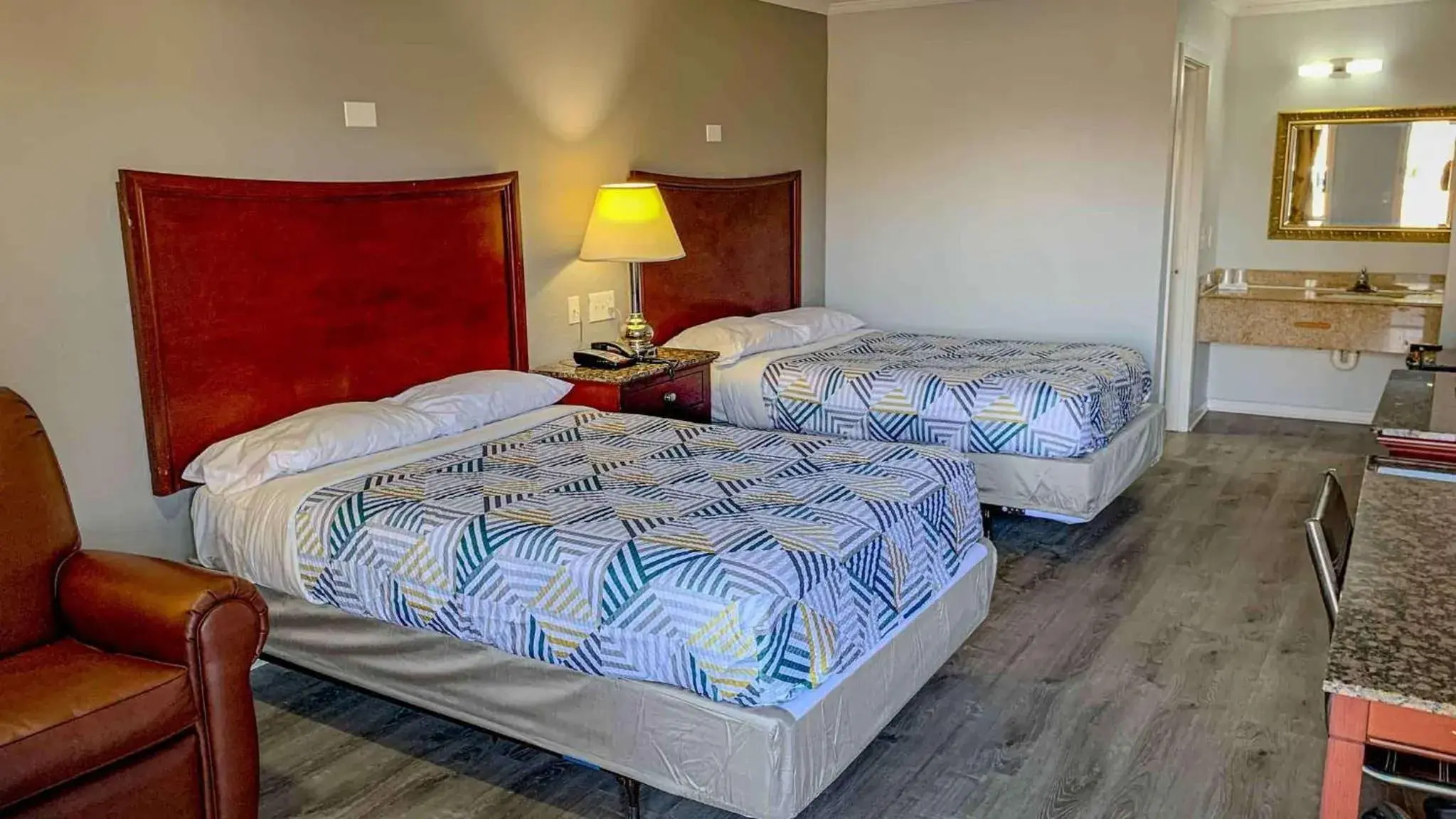 Bedroom, Bed in Motel 6 Newport News, VA – Fort Eustis Bedroom, Bed in Motel 6 Newport News, VA – Fort Eustis