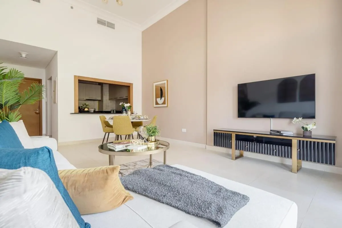 TV and multimedia in Frank Porter - Ansam Building 1 - Yas Island