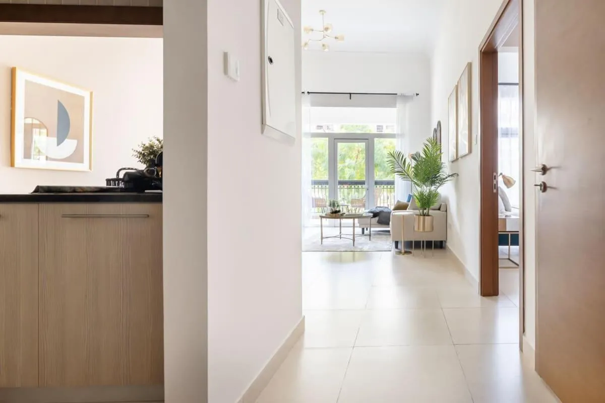 Kitchen or kitchenette in Frank Porter - Ansam Building 1 - Yas Island