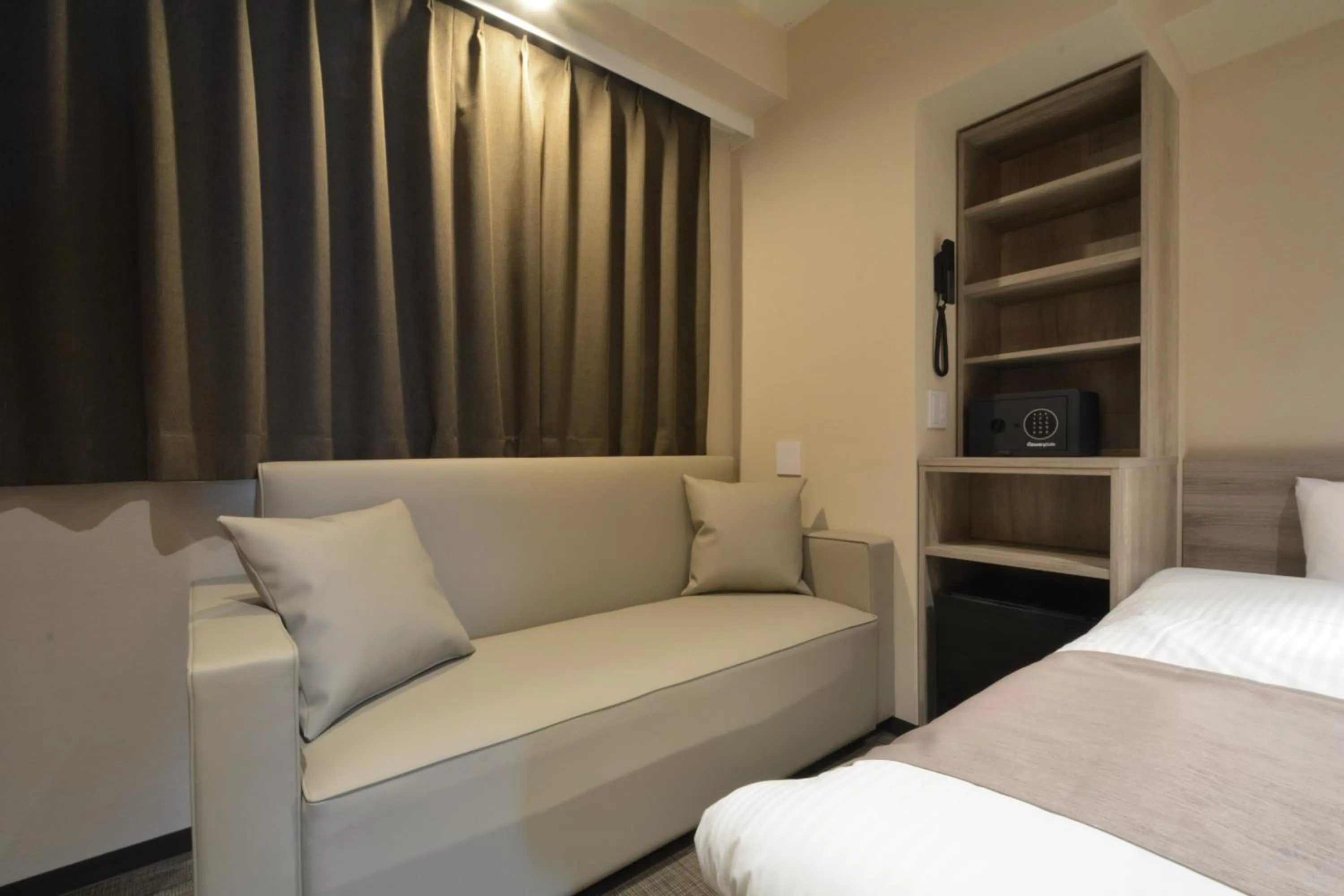 Photo of the whole room, Bed in Hotel Sanrriott Shinsaibashi