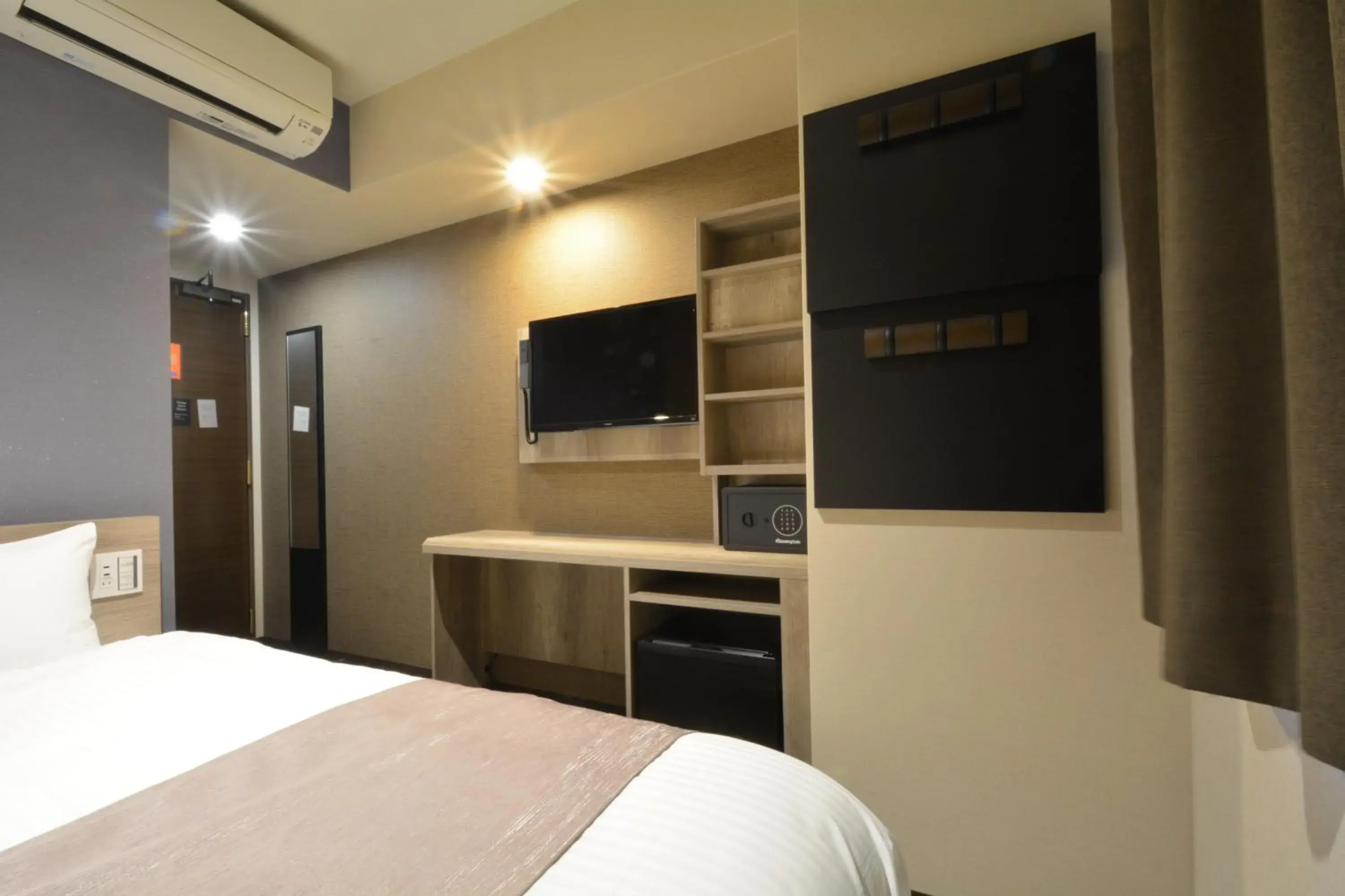Double Room in Hotel Sanrriott Shinsaibashi Double Room in Hotel Sanrriott Shinsaibashi