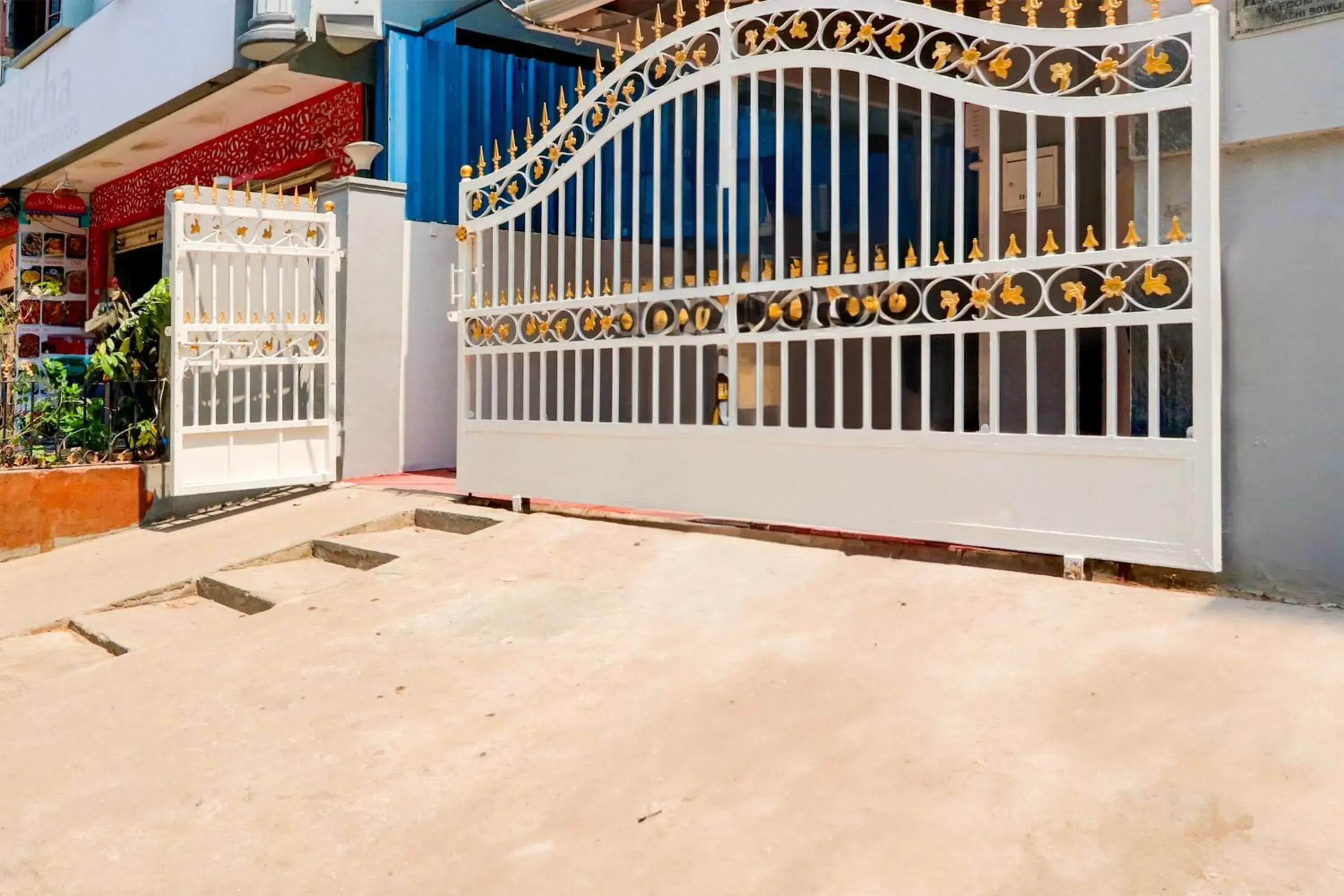 Facade/entrance in Super Collection O Sri Balaji Luxury rooms Facade/entrance in Super Collection O Sri Balaji Luxury rooms