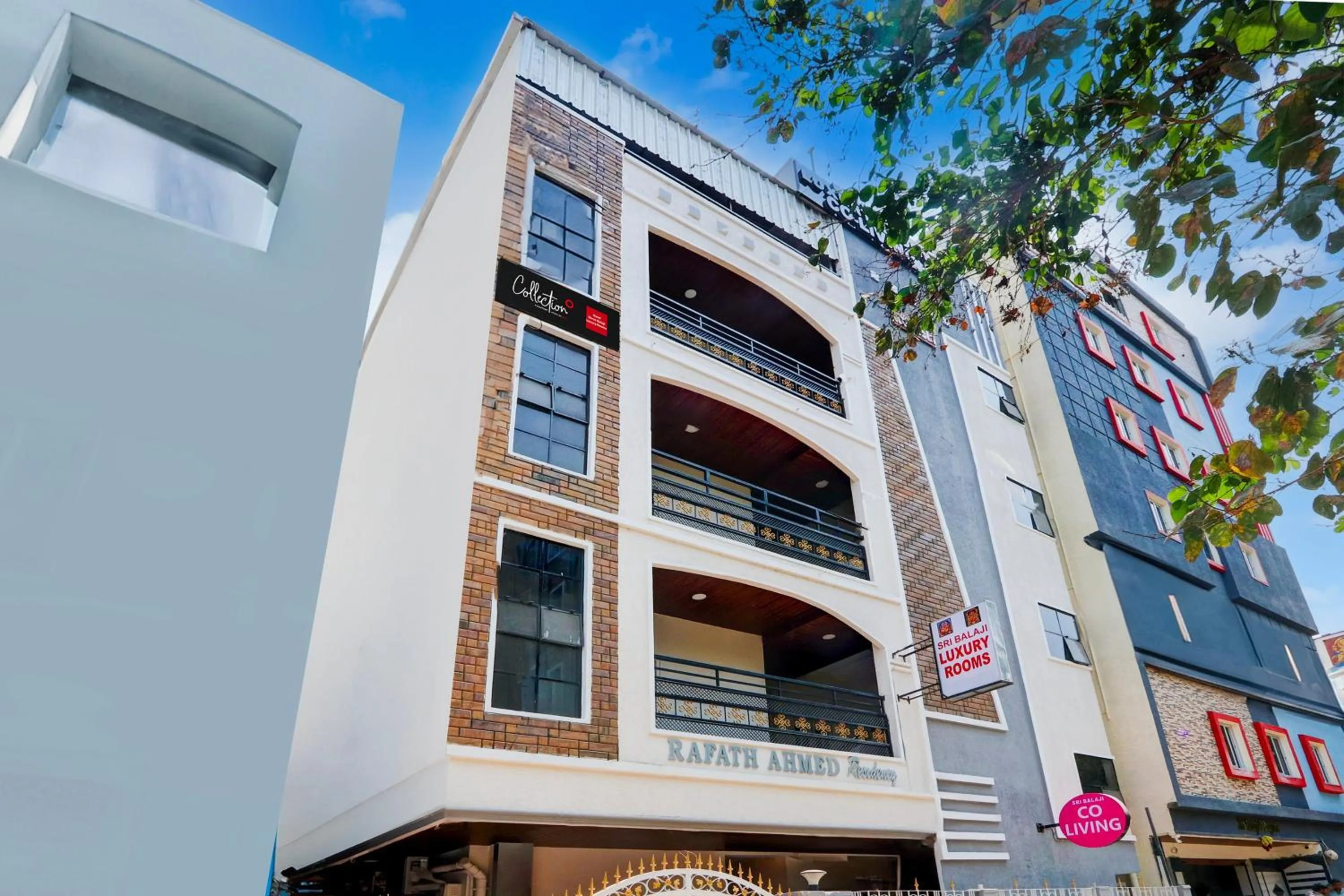 Facade/entrance in Super Collection O Sri Balaji Luxury rooms