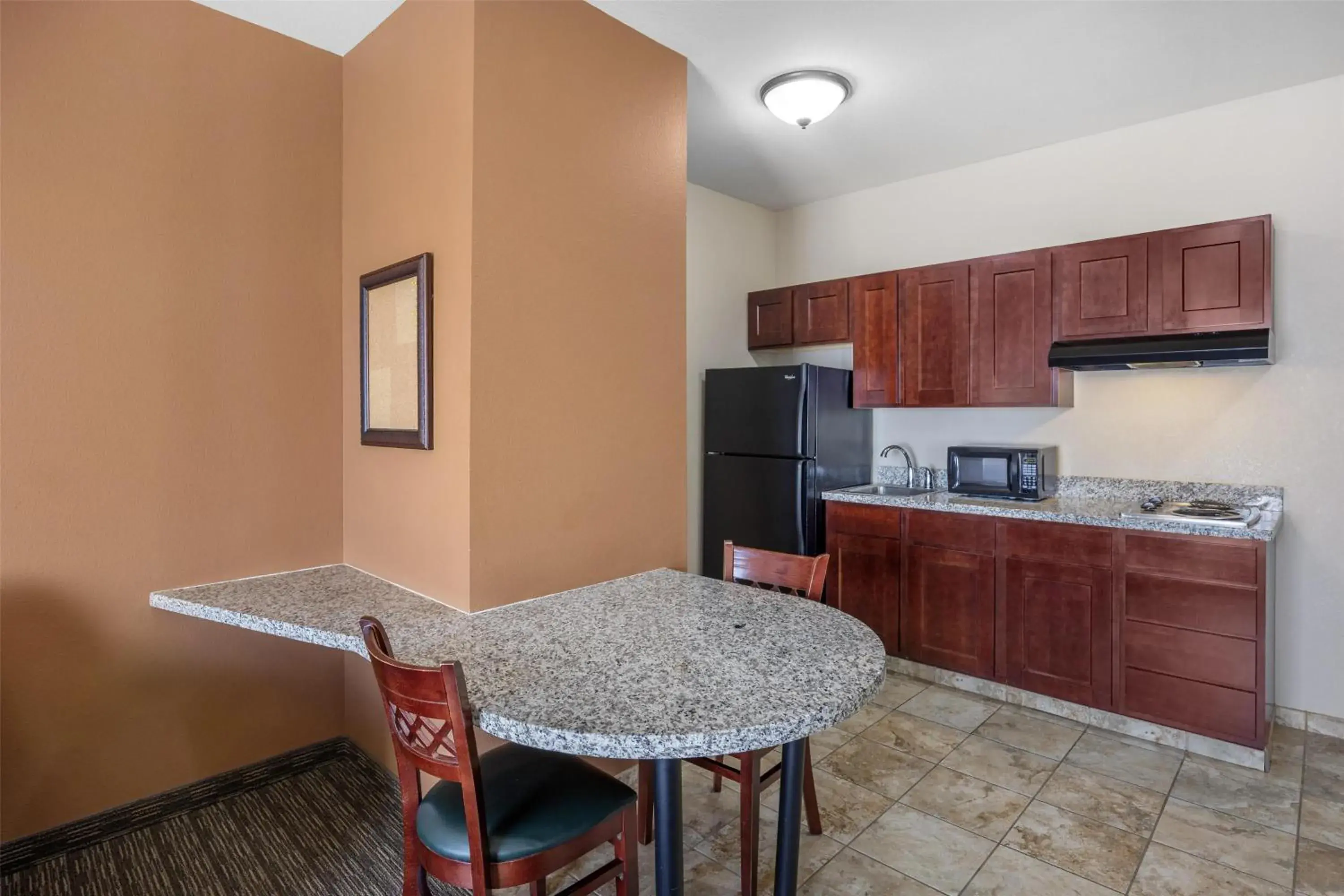 Photo of the whole room in Best Western North Edge Inn Photo of the whole room in Best Western North Edge Inn