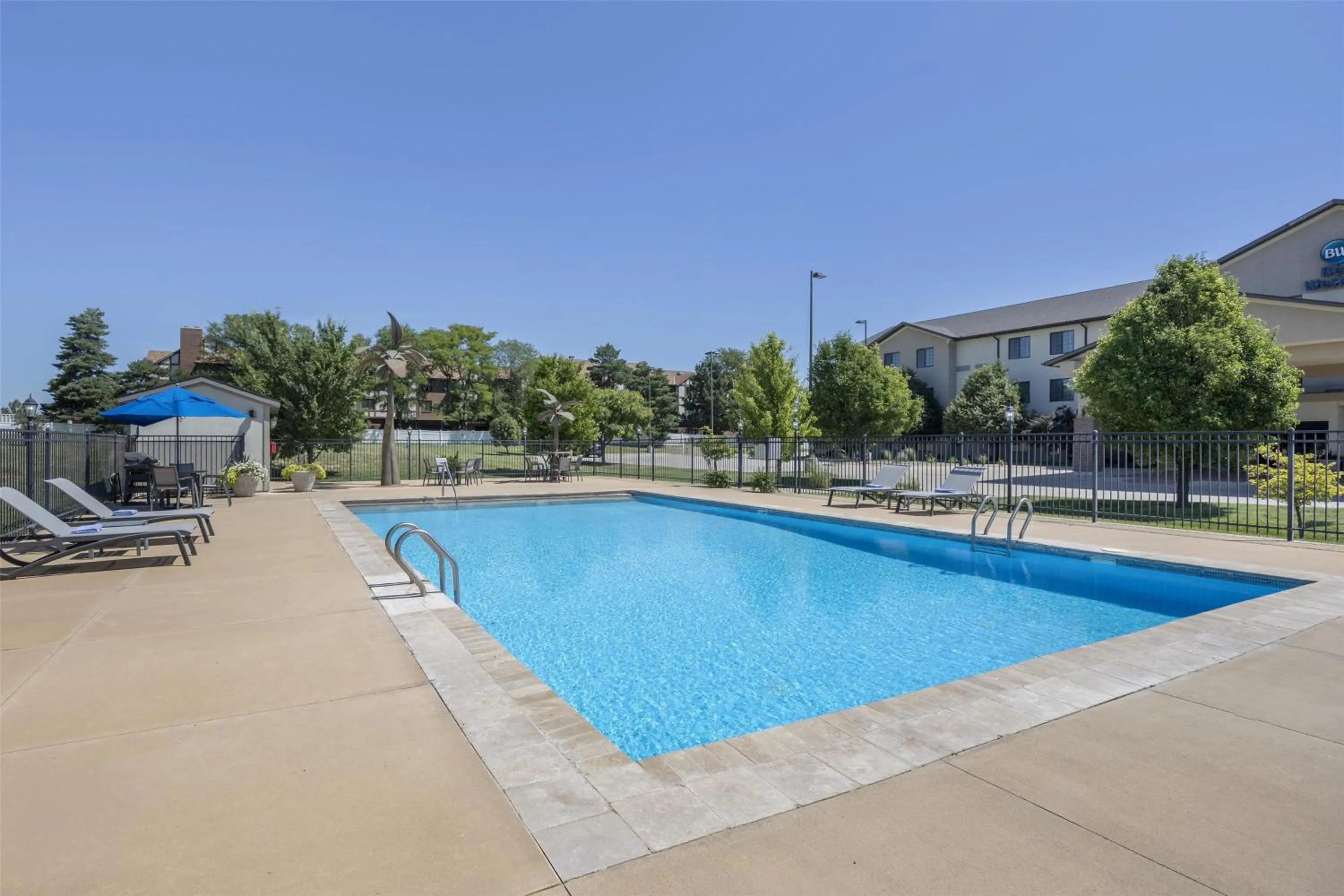 Pool view in Best Western North Edge Inn
