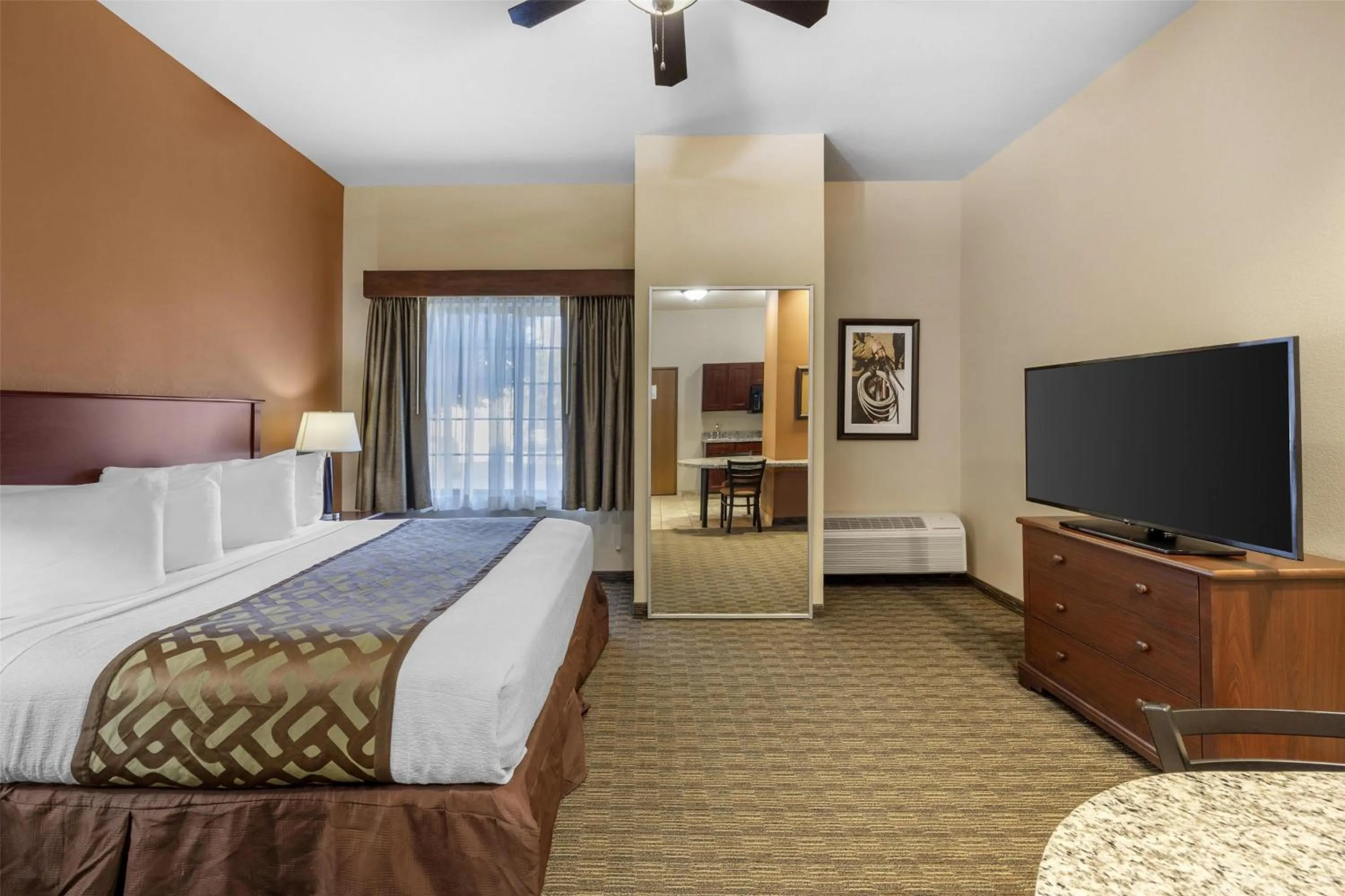 Bedroom, Bed in Best Western North Edge Inn