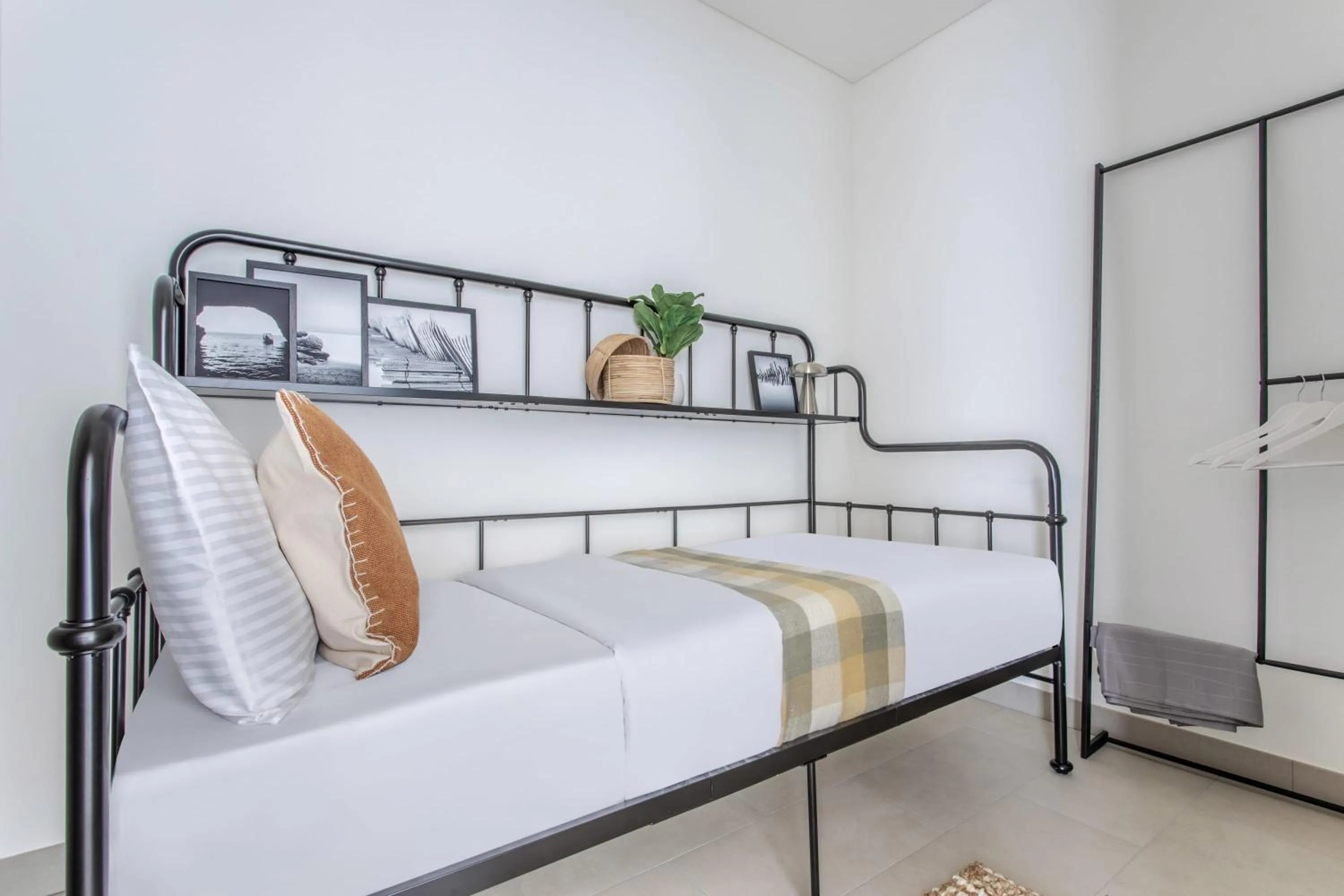 Frank Porter - Sobha Hartland Waves Grande