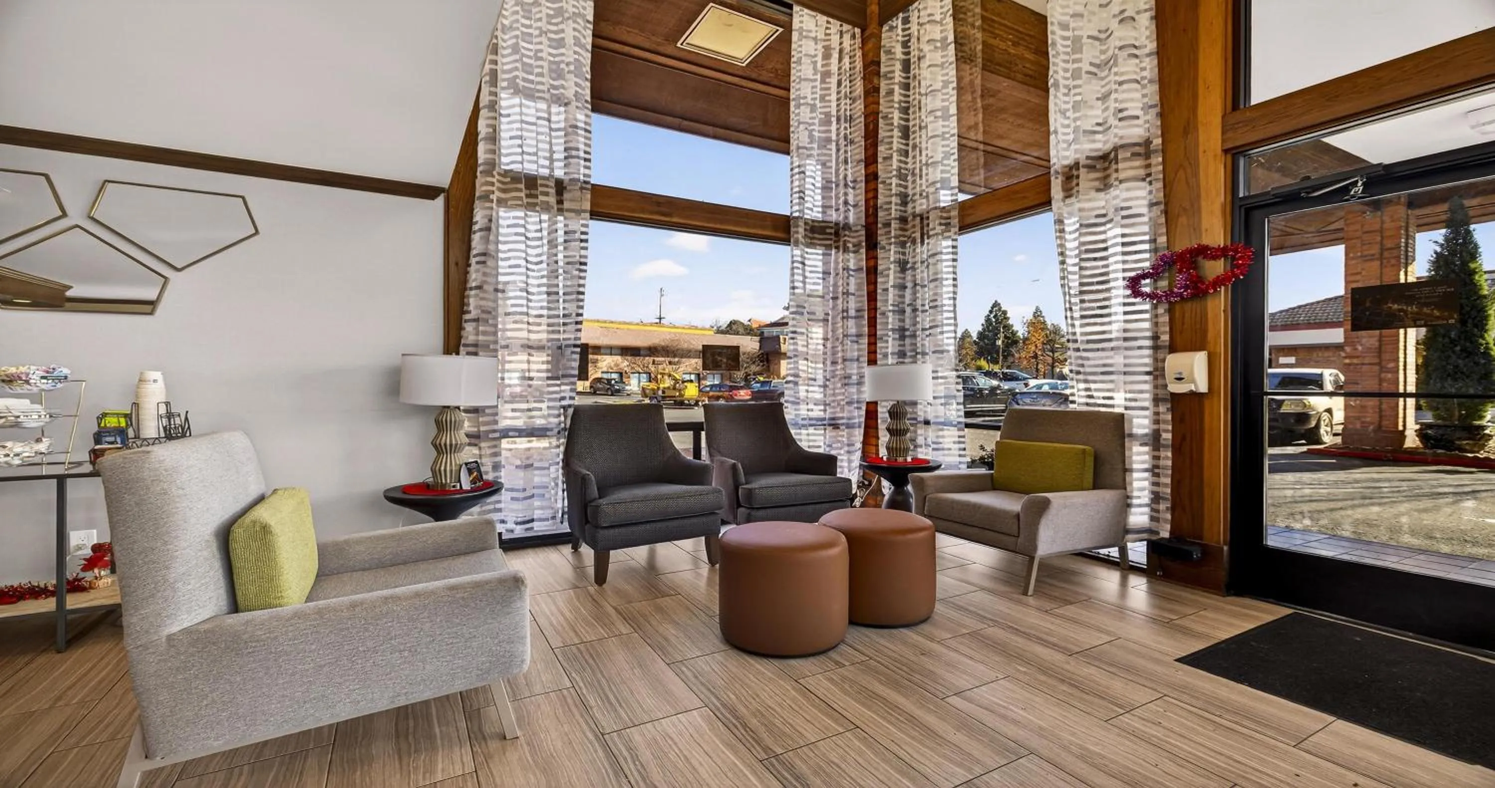 Lobby or reception in Best Western Amador Inn