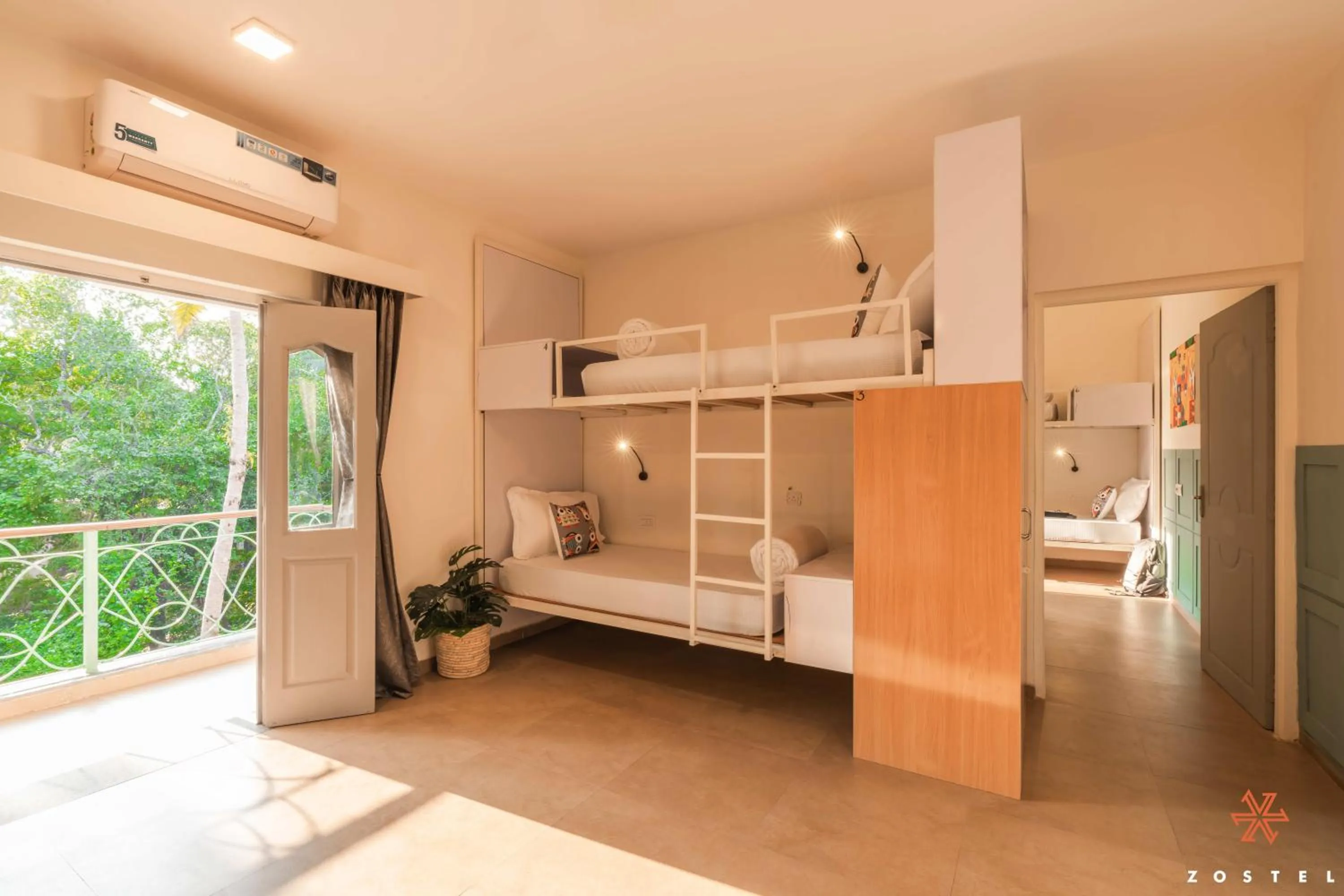 Bed in Zostel Goa (Anjuna)
